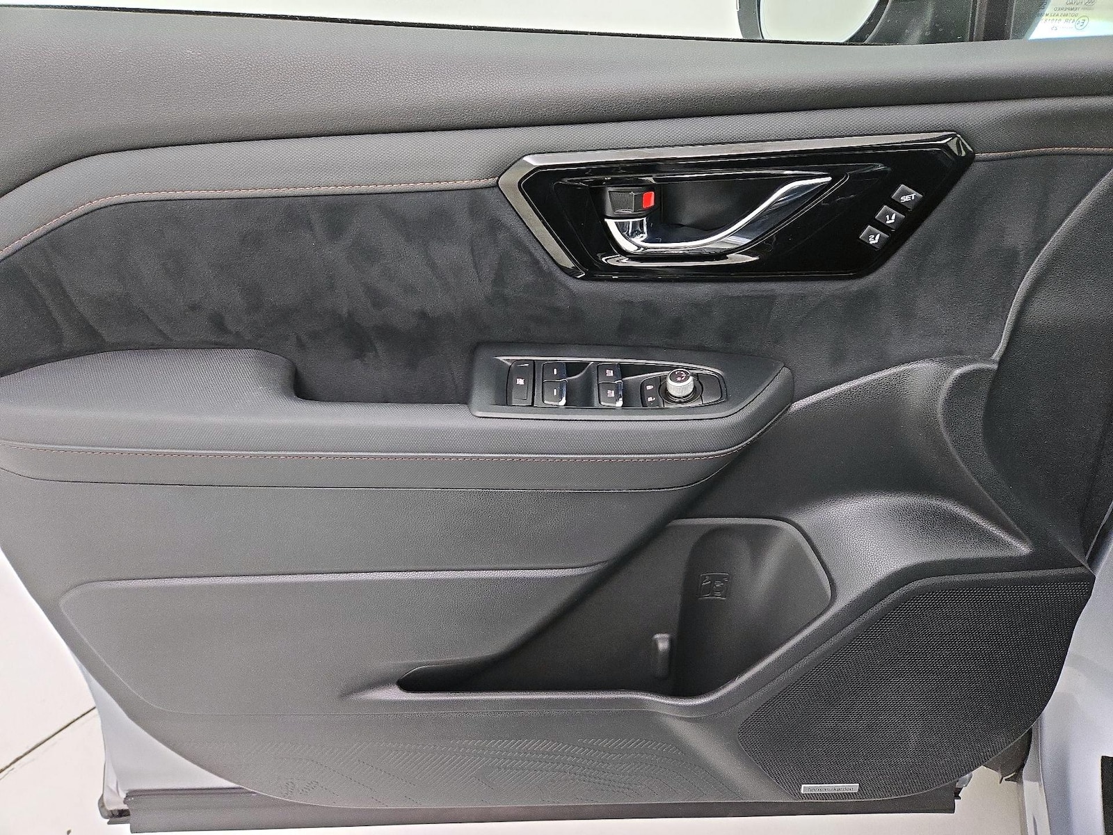 2025 Subaru Forester Touring - Photo 13