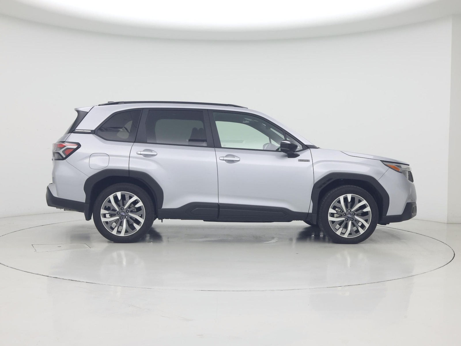 2025 Subaru Forester Touring - Photo 8