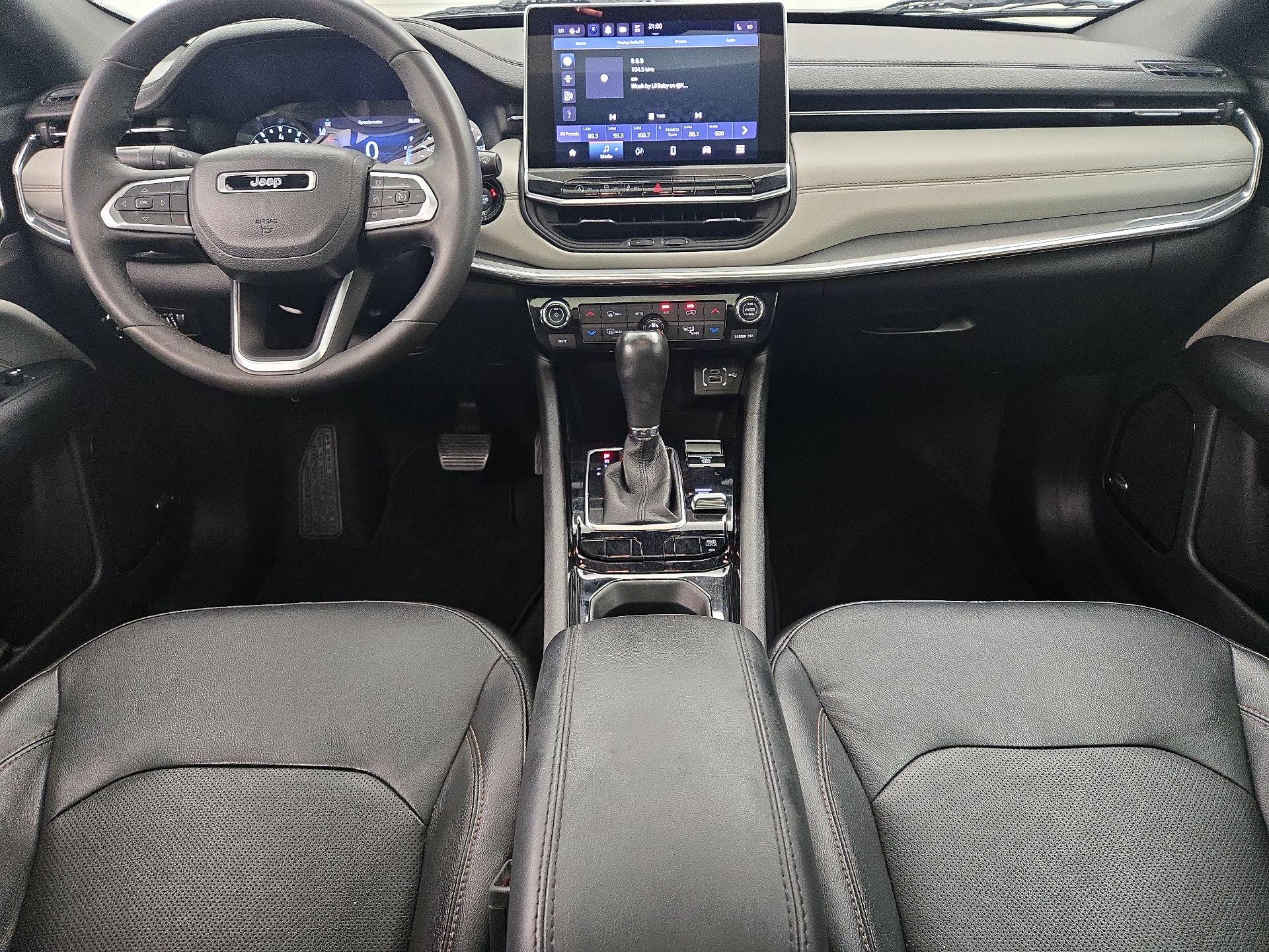 Thumbnail: 2023 Jeep Compass - 9