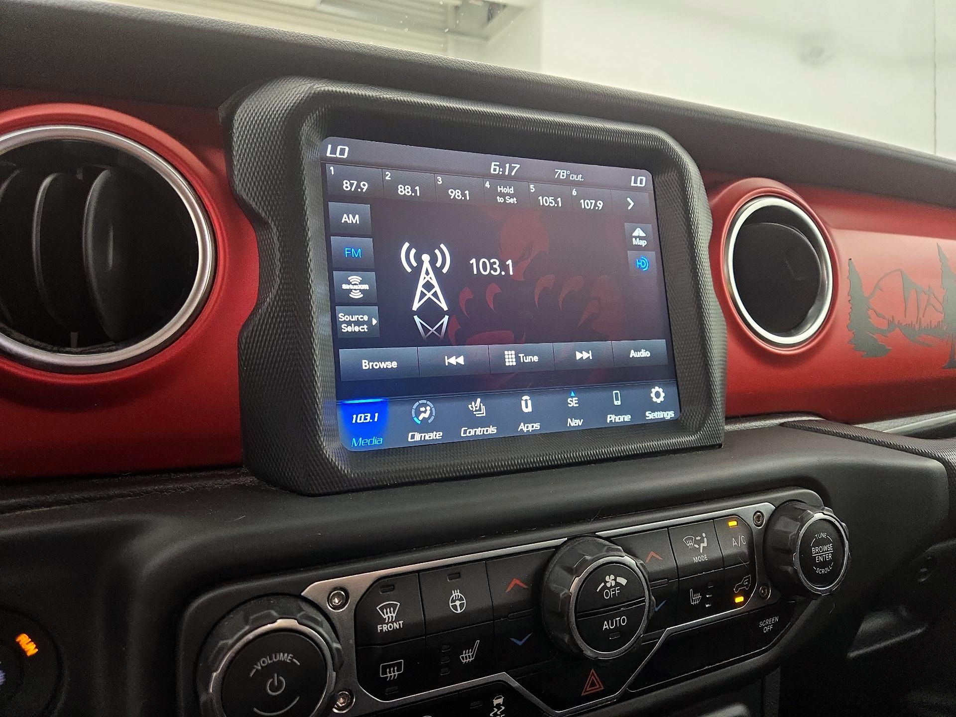 Thumbnail: 2022 Jeep Gladiator - 16