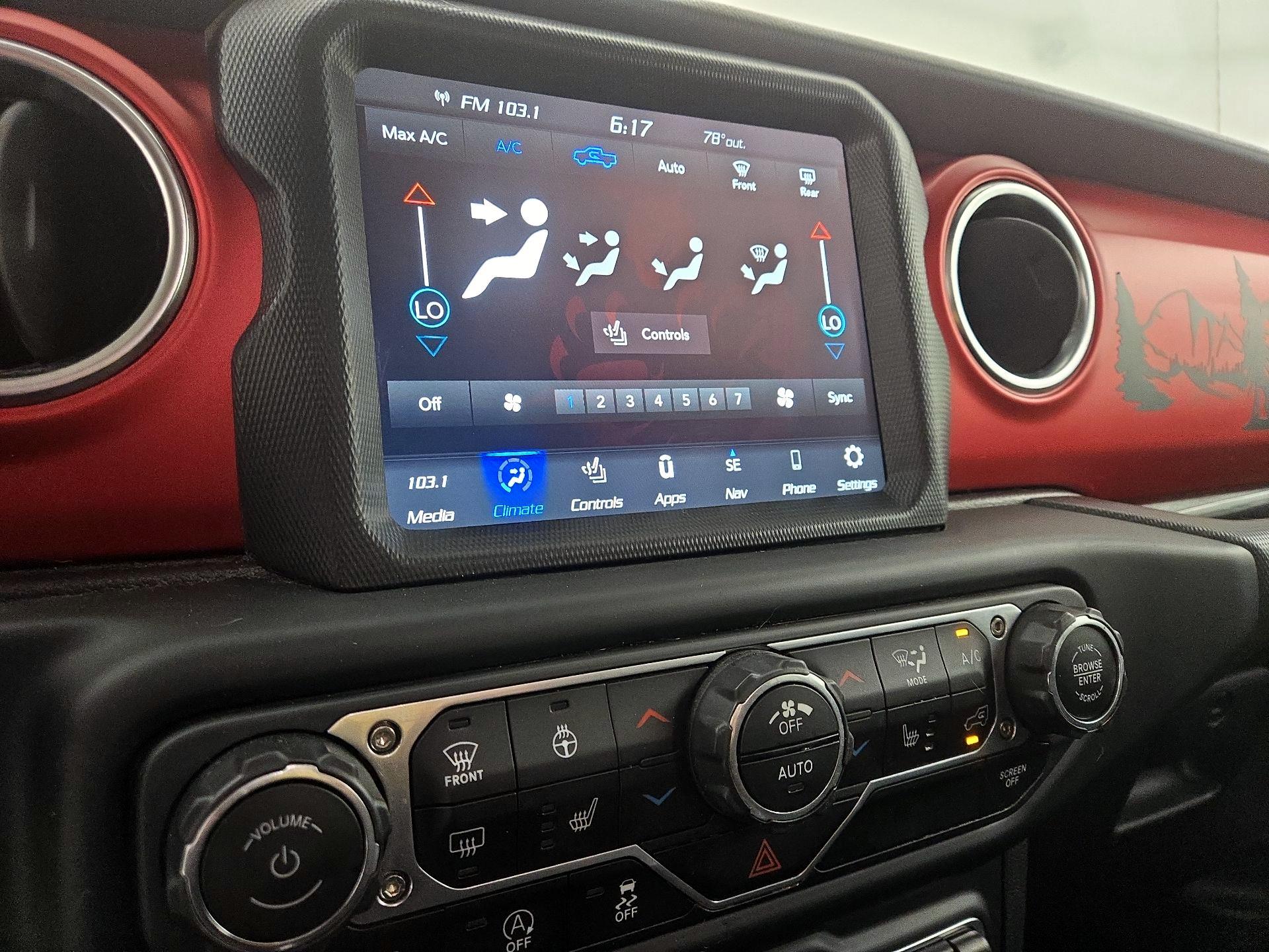 Thumbnail: 2022 Jeep Gladiator - 17