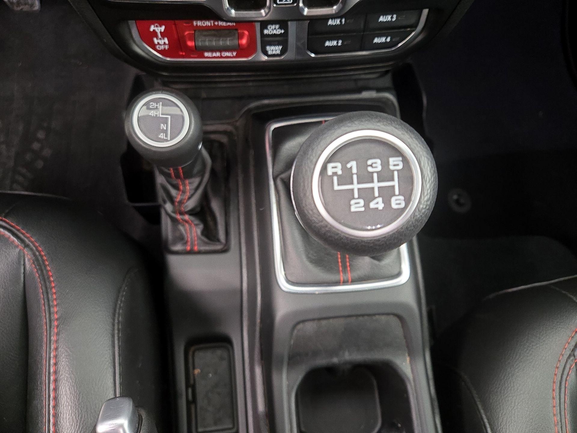 Thumbnail: 2022 Jeep Gladiator - 18