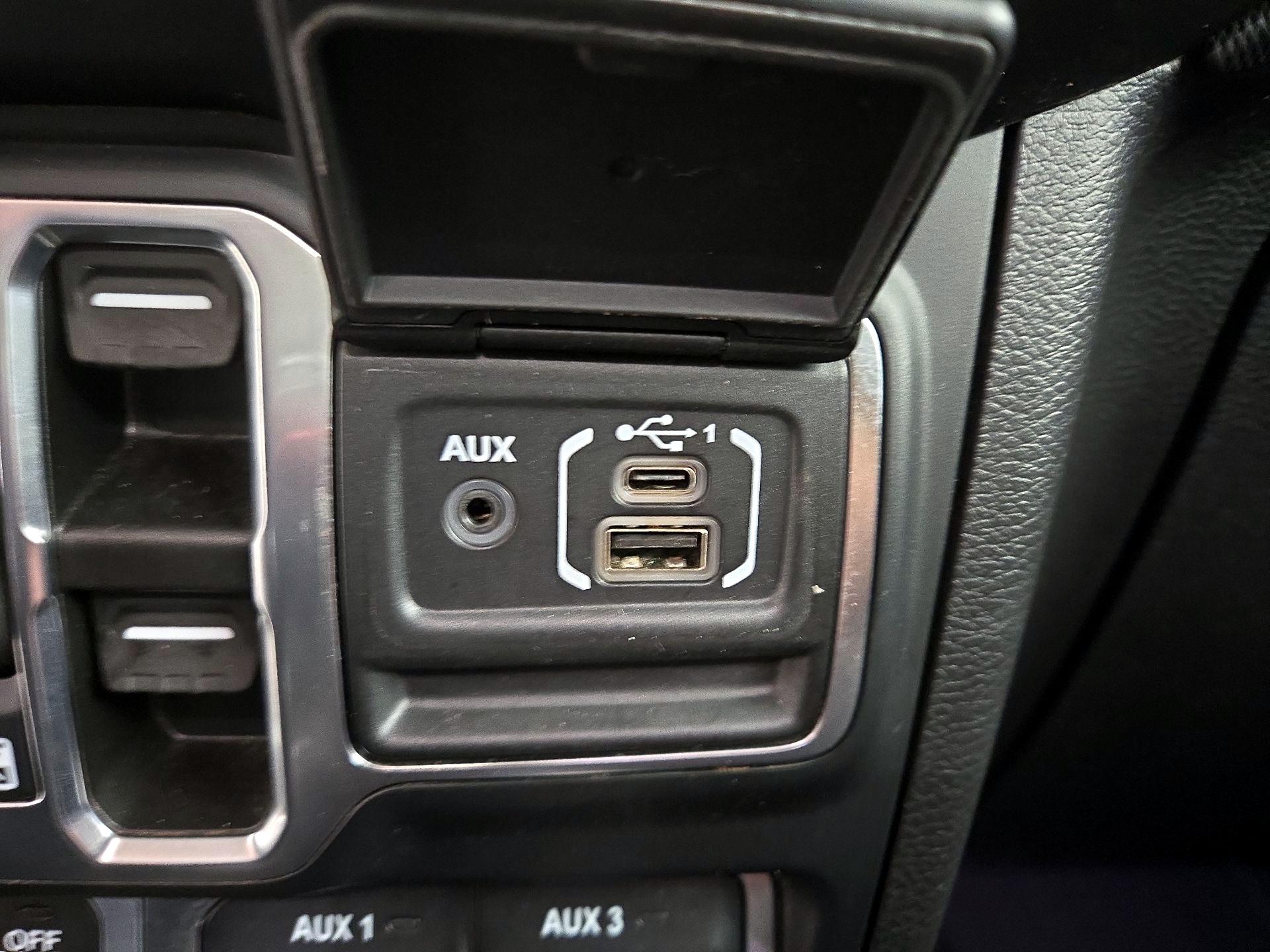 Thumbnail: 2022 Jeep Gladiator - 19