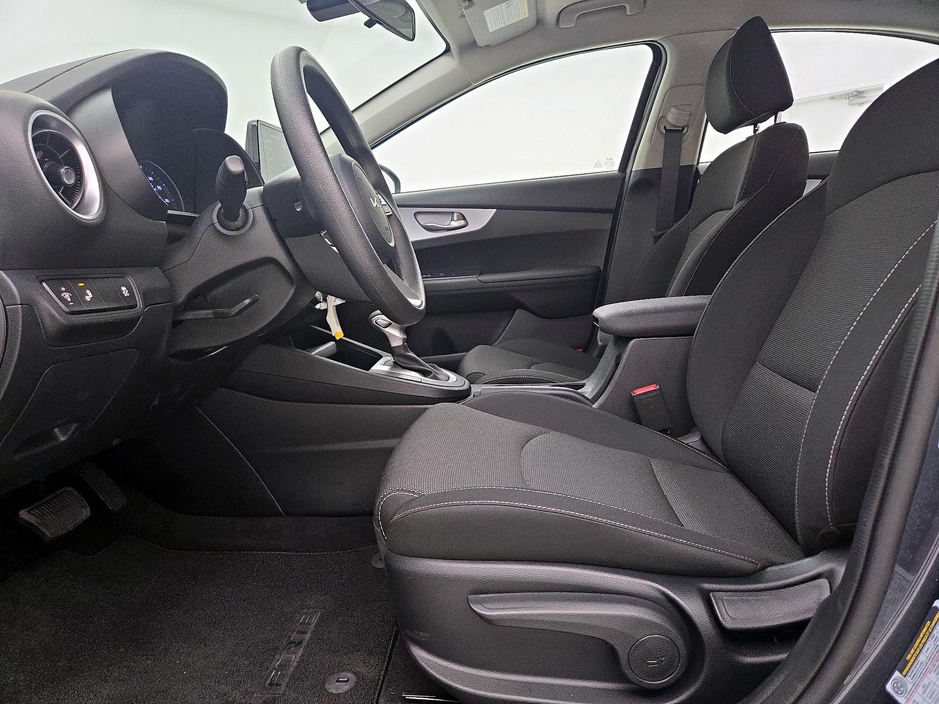 Thumbnail: 2024 Kia Forte - 11