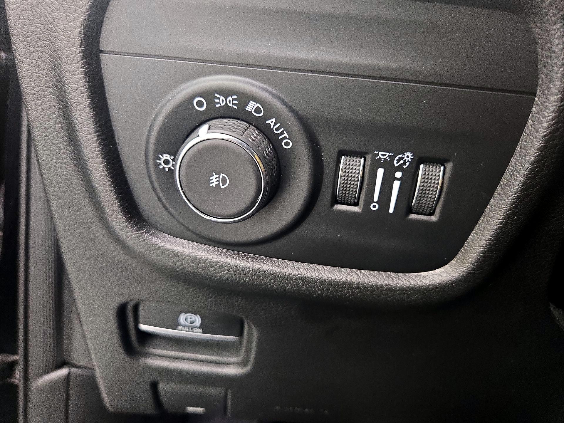 Thumbnail: 2023 Jeep Grand Cherokee - 13