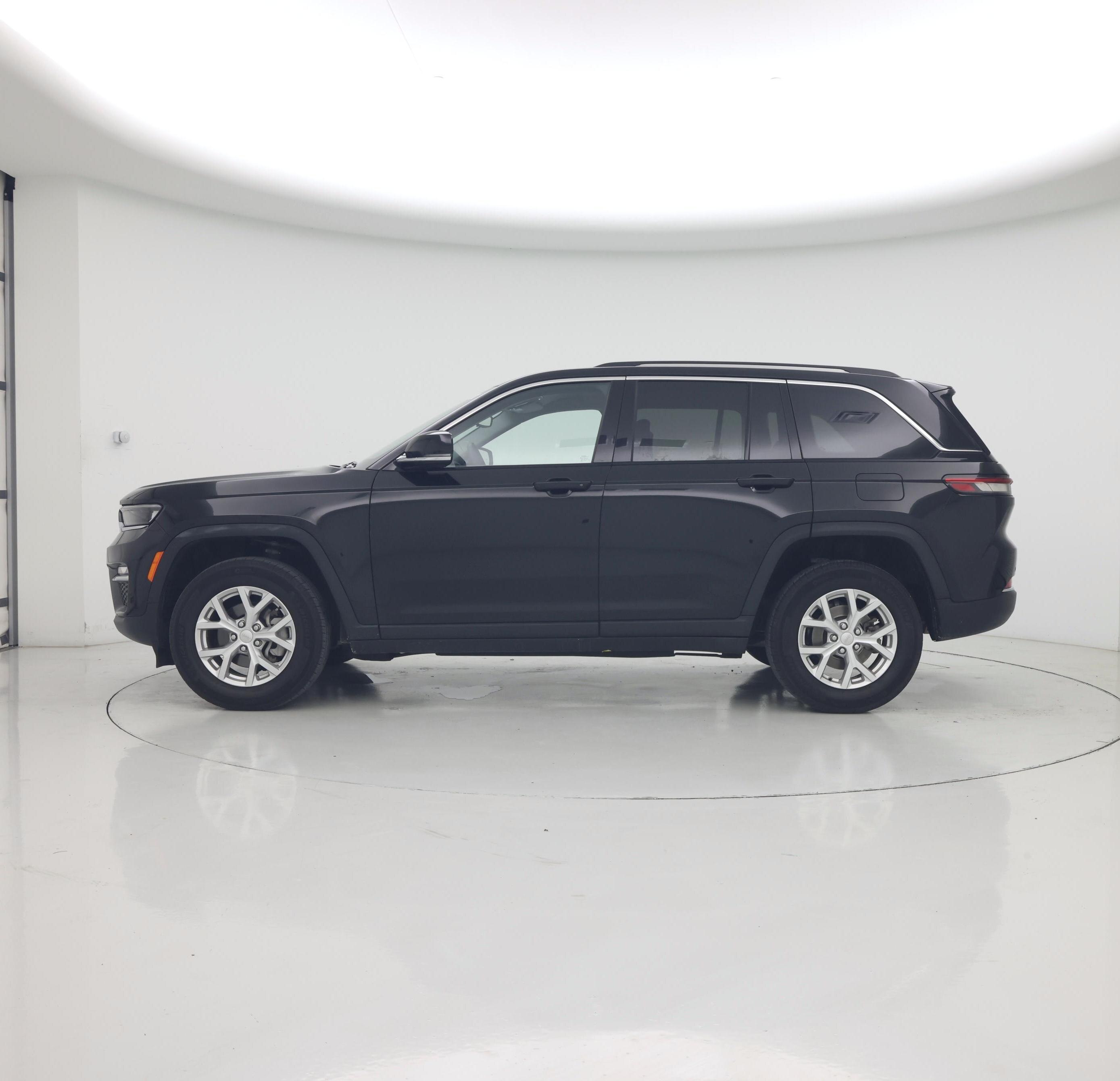 Thumbnail: 2023 Jeep Grand Cherokee - 3