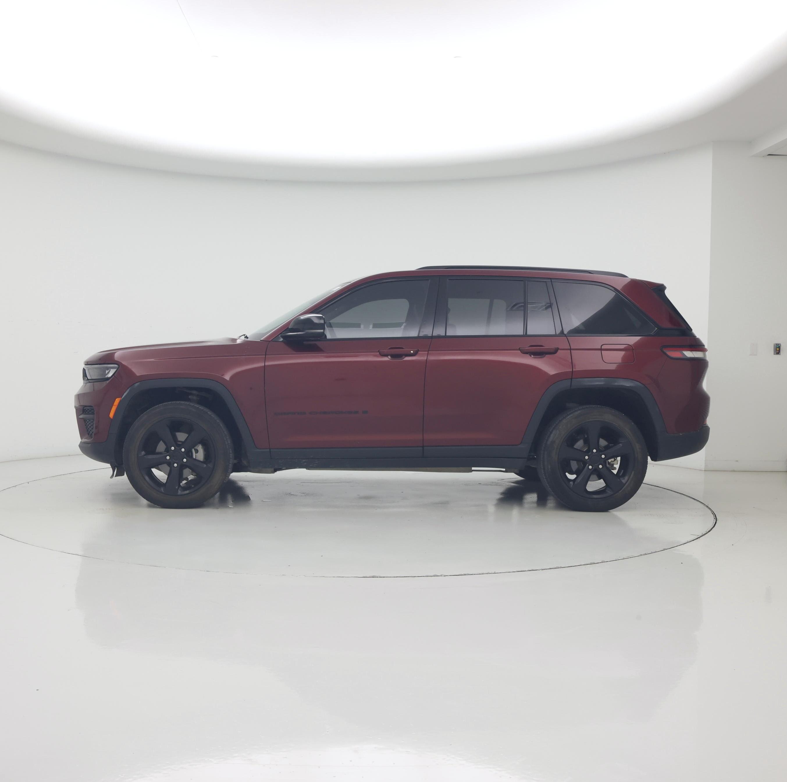 Thumbnail: 2023 Jeep Grand Cherokee - 3