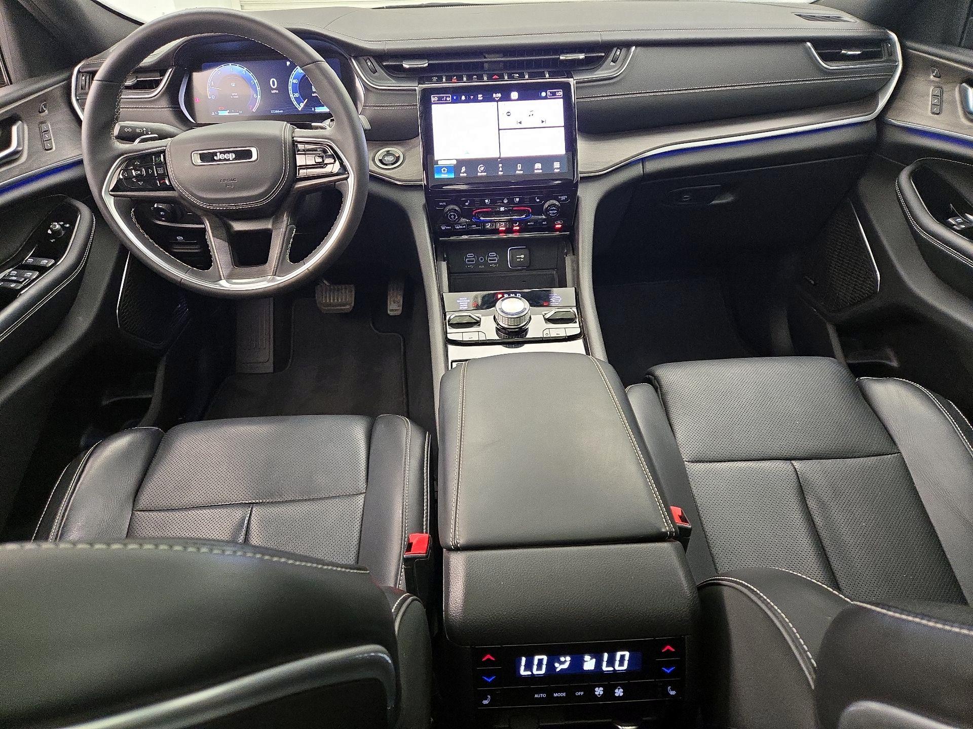 Thumbnail: 2023 Jeep Grand Cherokee - 9