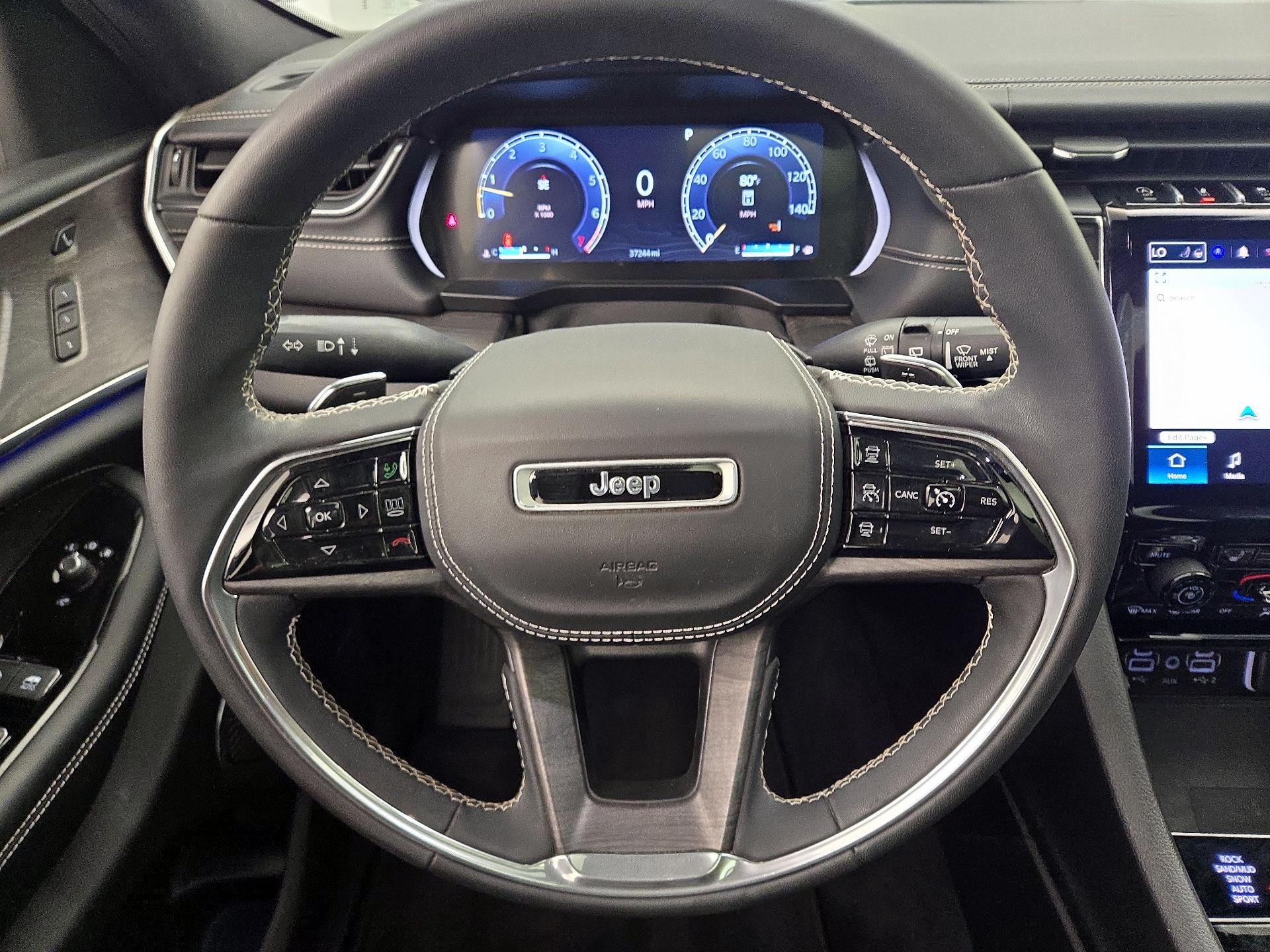 Thumbnail: 2023 Jeep Grand Cherokee - 10