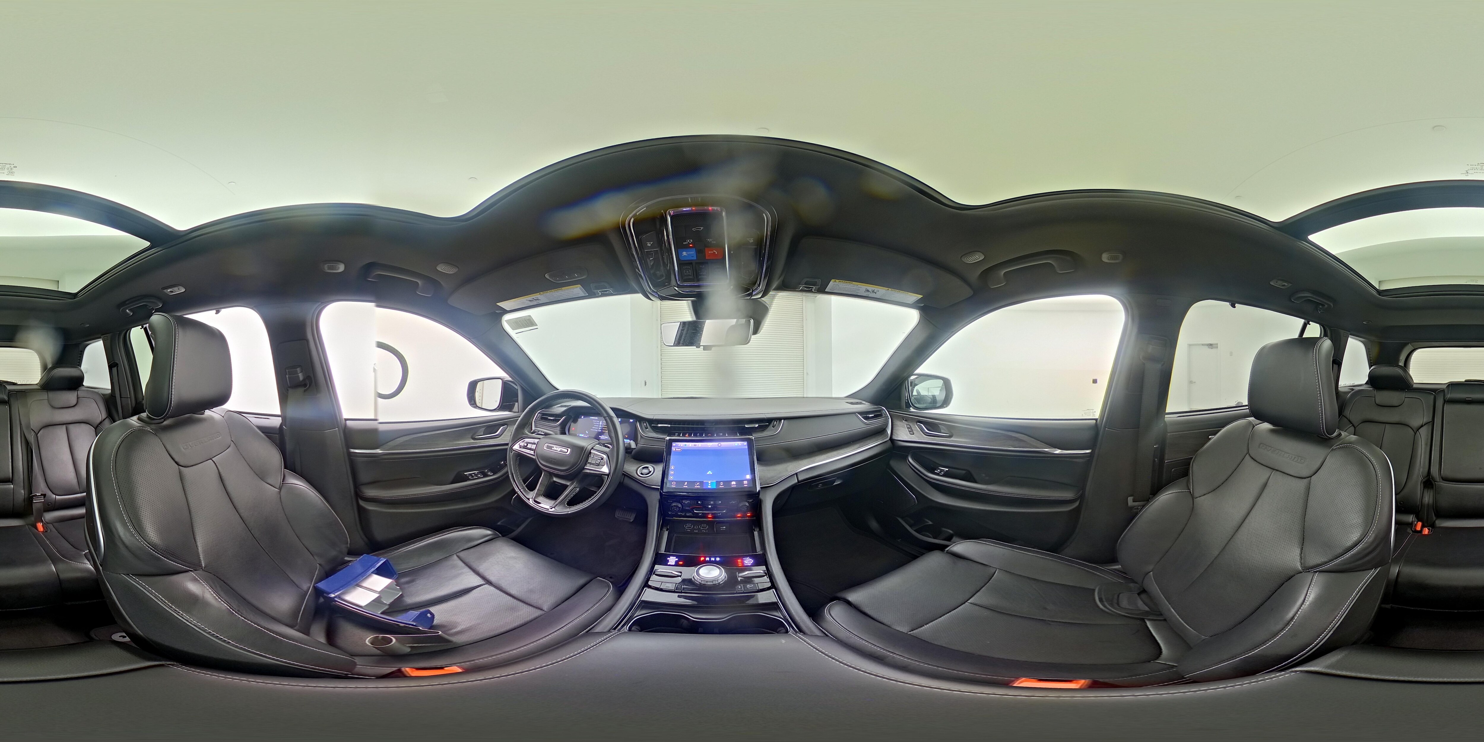 2023 Jeep Grand Cherokee Overland - Photo 26