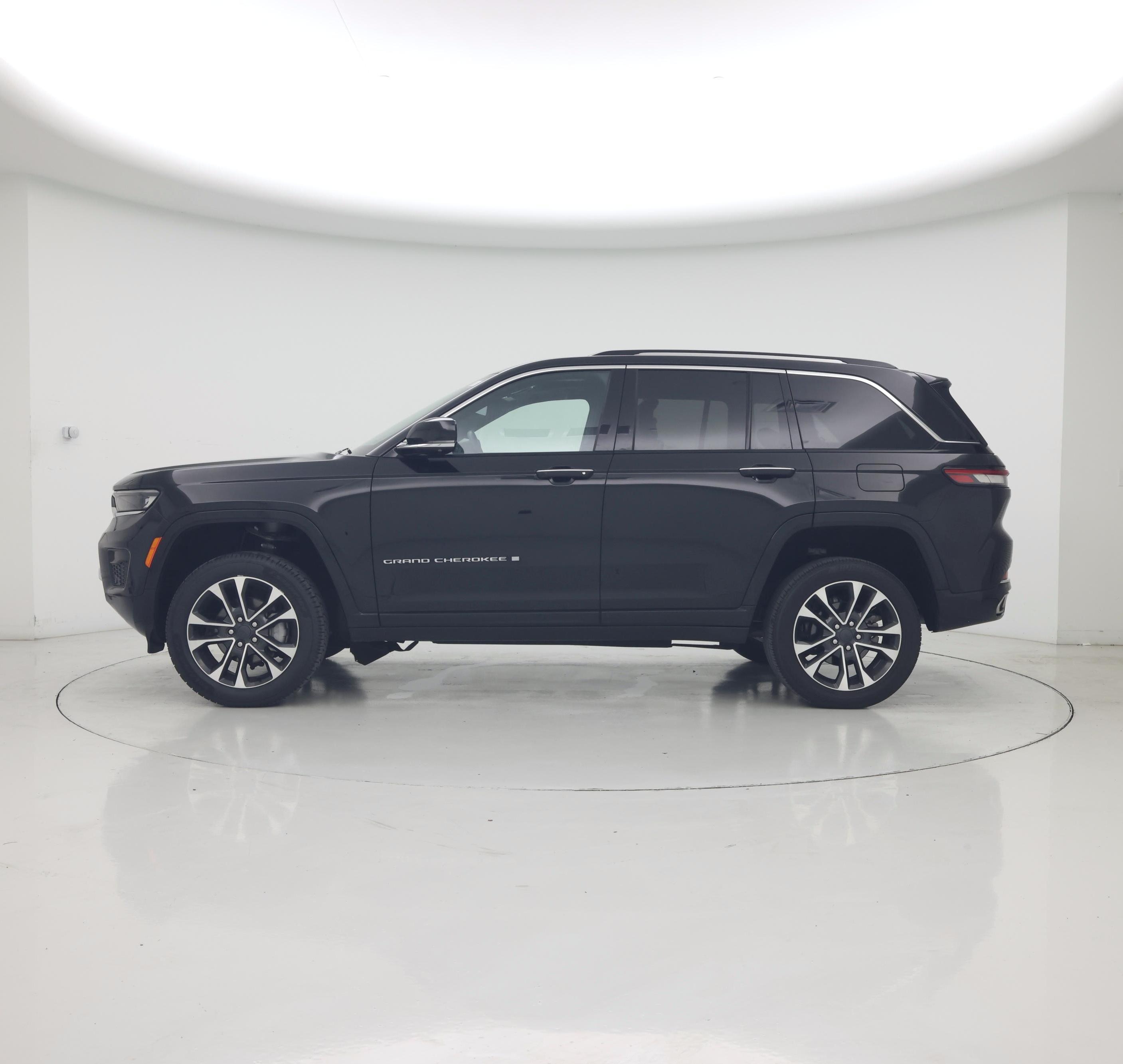 Thumbnail: 2023 Jeep Grand Cherokee - 3