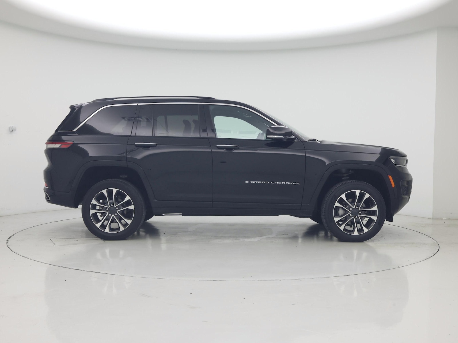 2023 Jeep Grand Cherokee Overland - Photo 8