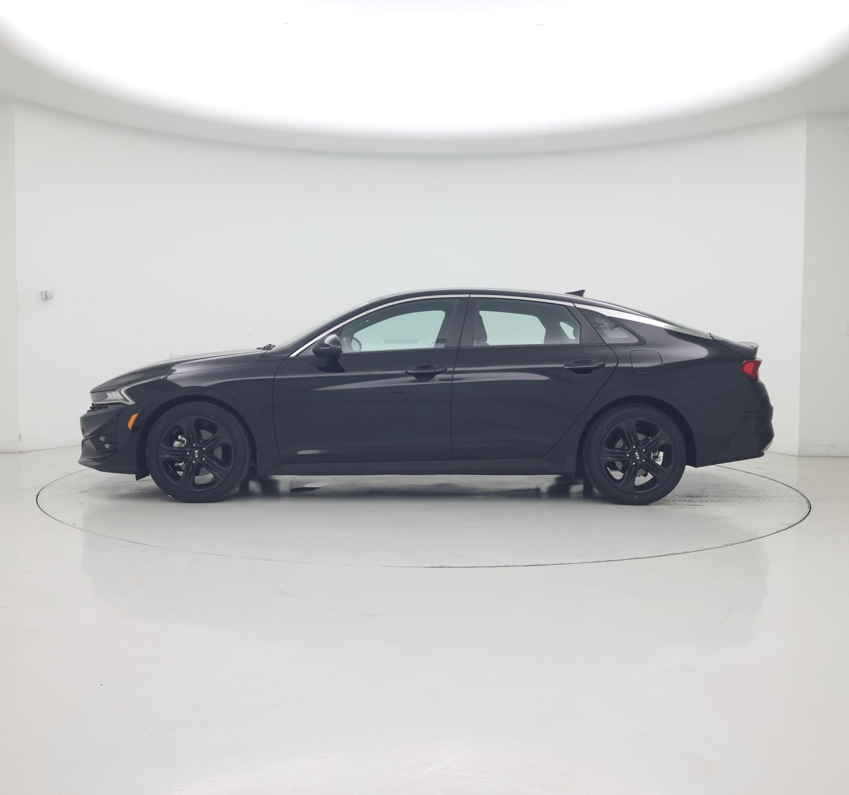 Thumbnail: 2021 Kia K5 - 3