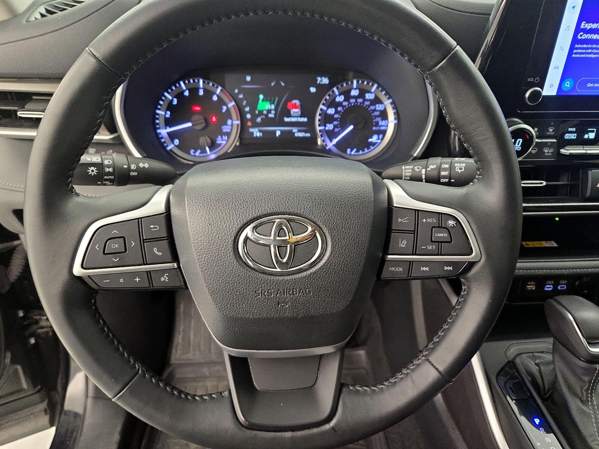 Thumbnail: 2023 Toyota Highlander - 10