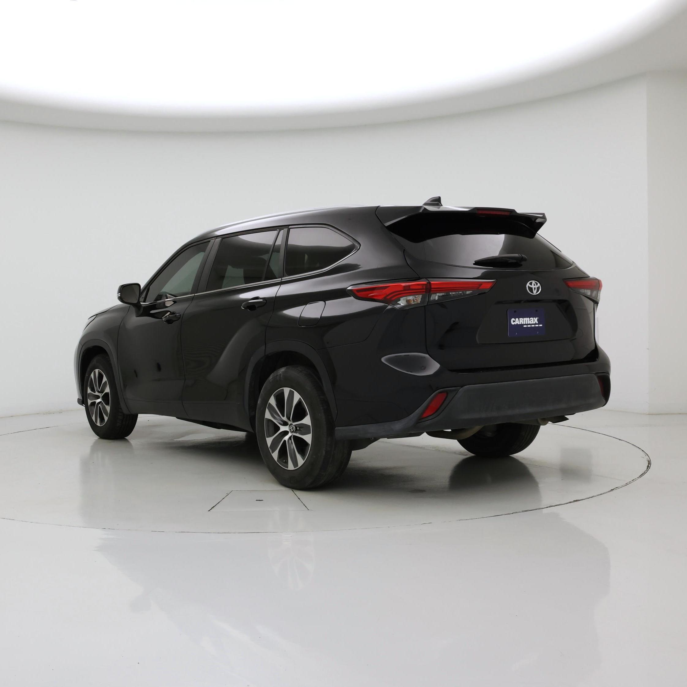 Thumbnail: 2023 Toyota Highlander - 2
