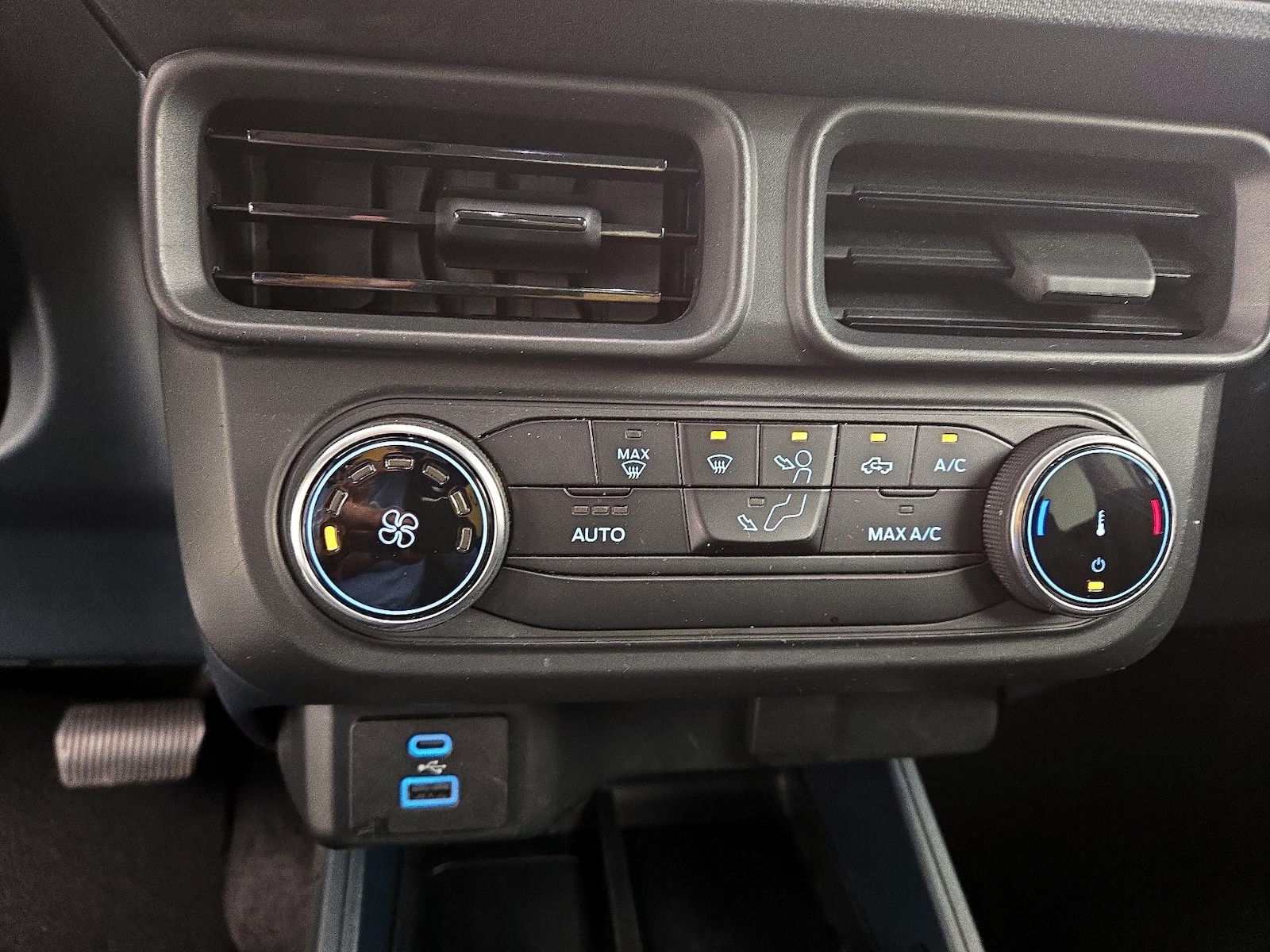 2023 Ford Maverick XL - Photo 17