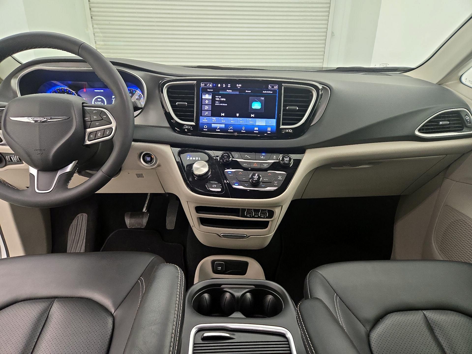 Thumbnail: 2024 Chrysler Pacifica - 9