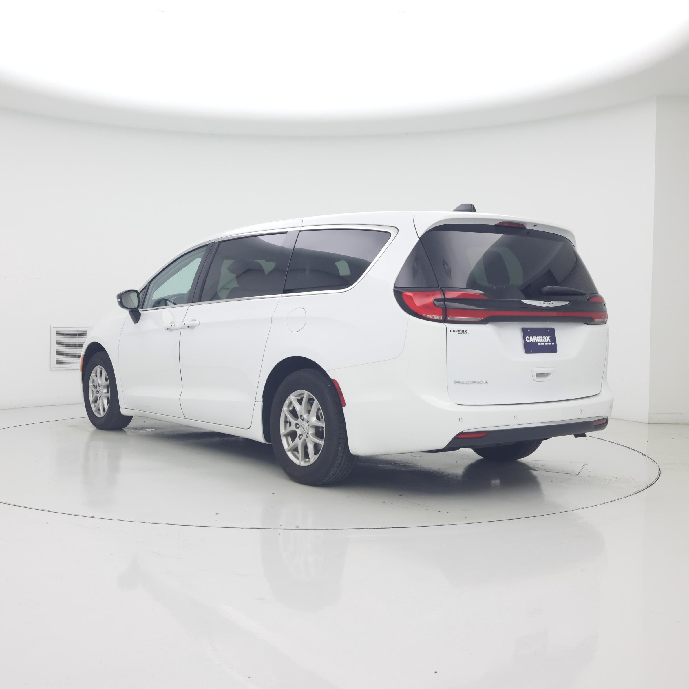 Thumbnail: 2024 Chrysler Pacifica - 2