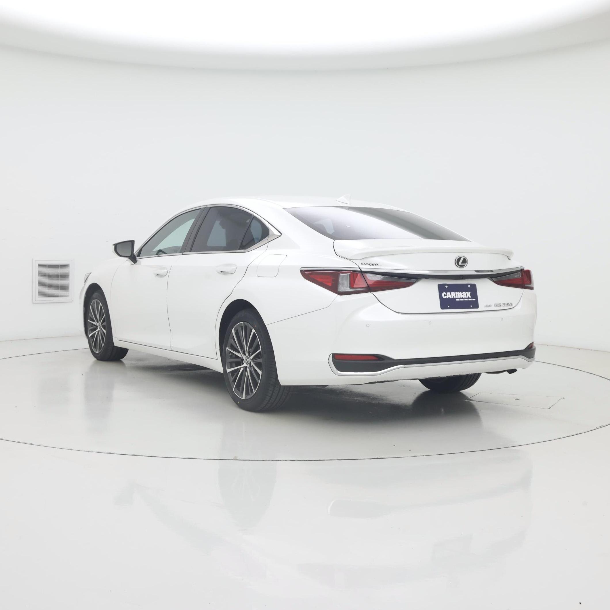 Thumbnail: 2024 Lexus ES - 2