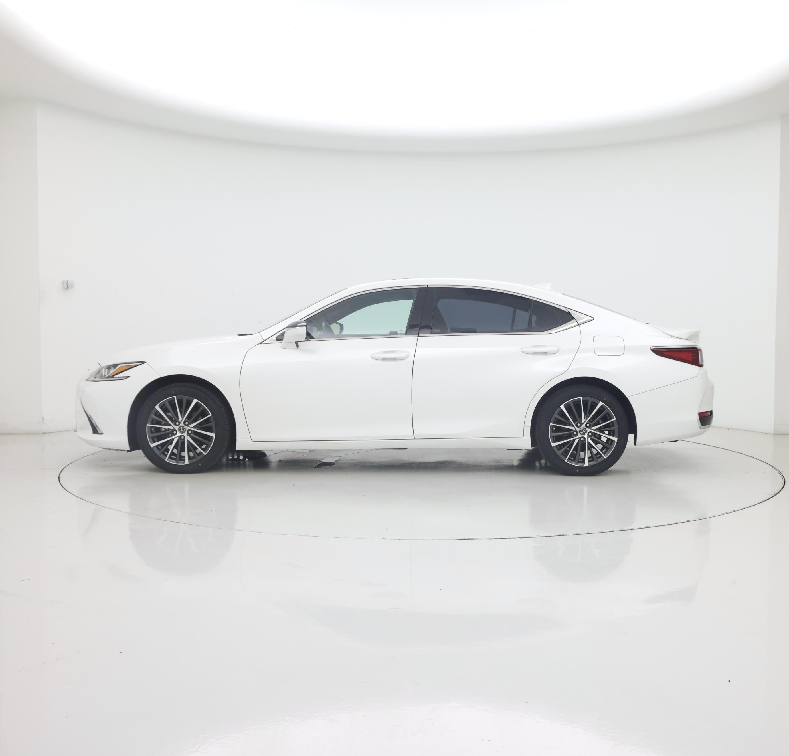 Thumbnail: 2024 Lexus ES - 3