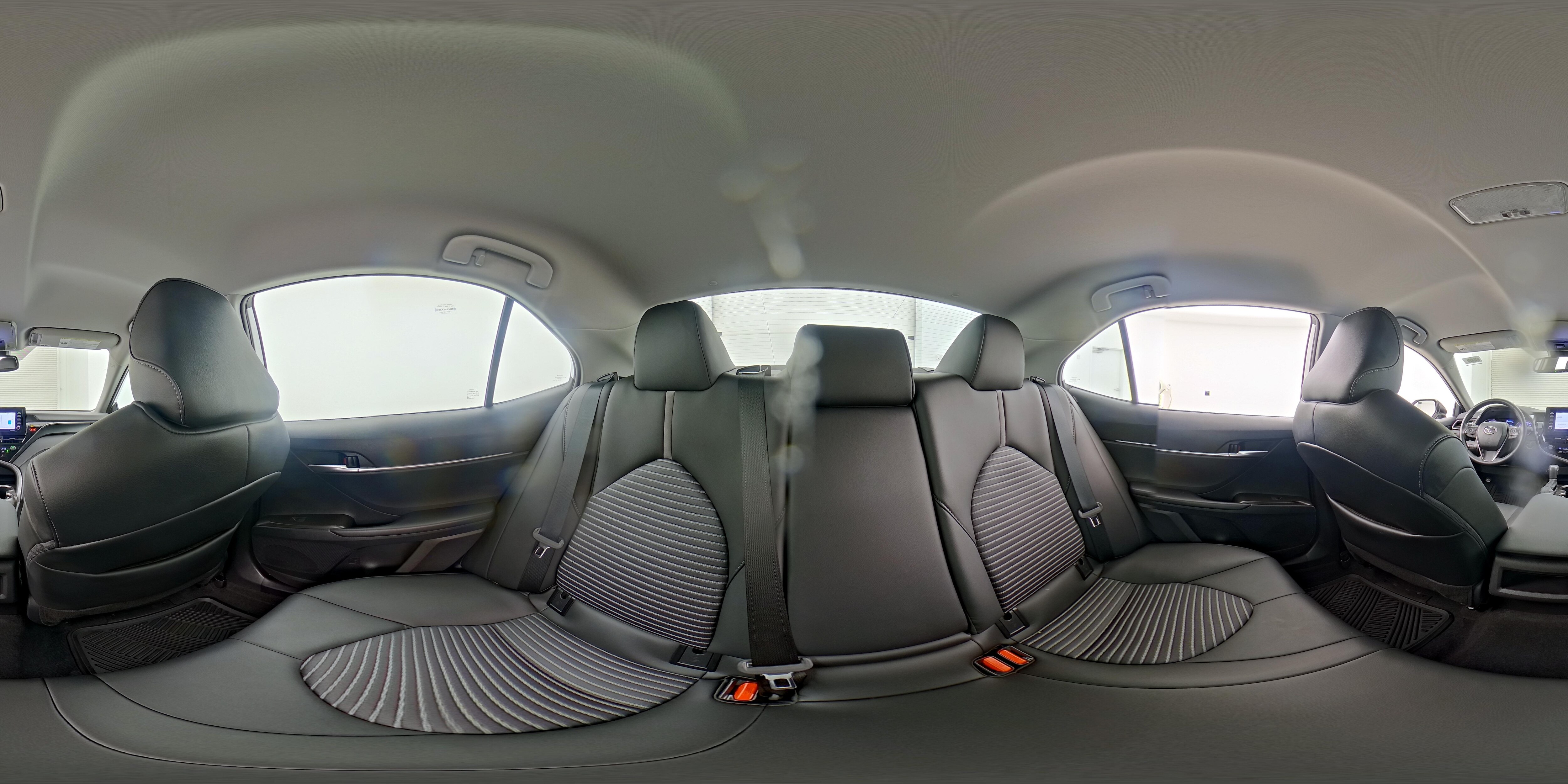 2024 Toyota Camry SE - Photo 25