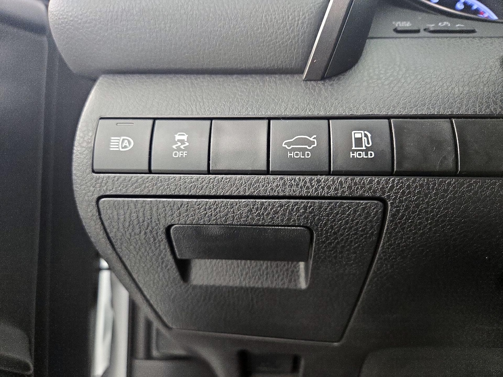 2024 Toyota Camry SE - Photo 14