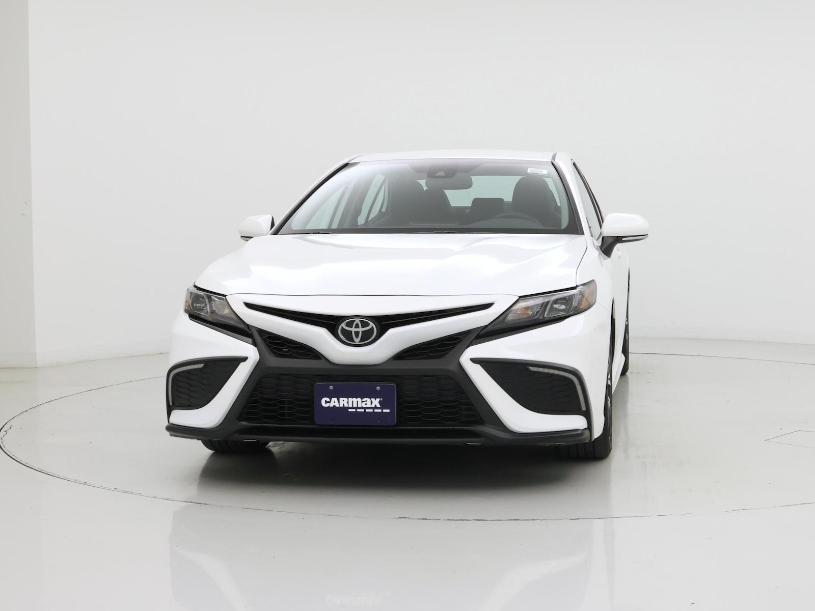 2024 Toyota Camry SE - Photo 6
