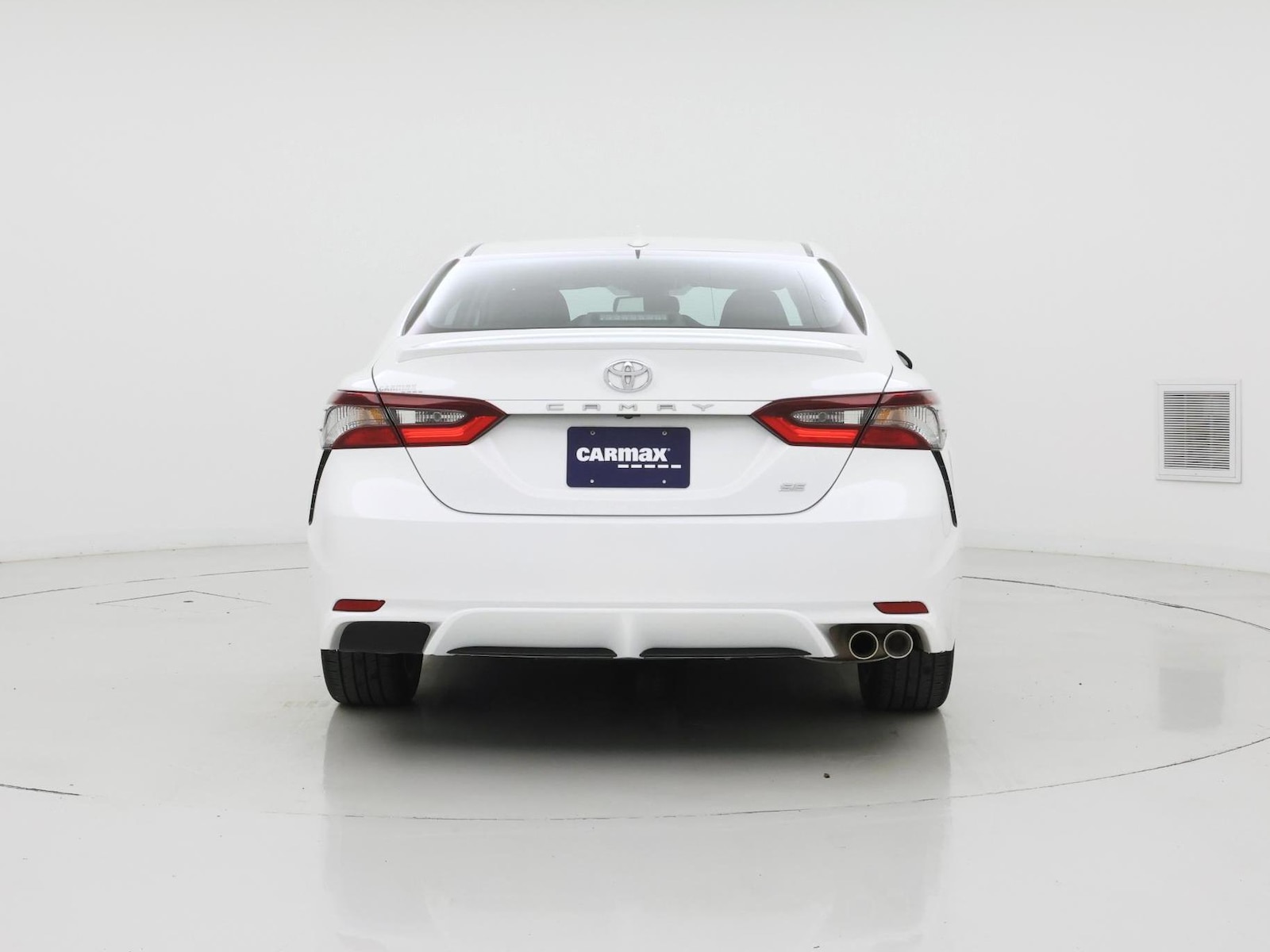 2024 Toyota Camry SE - Photo 7