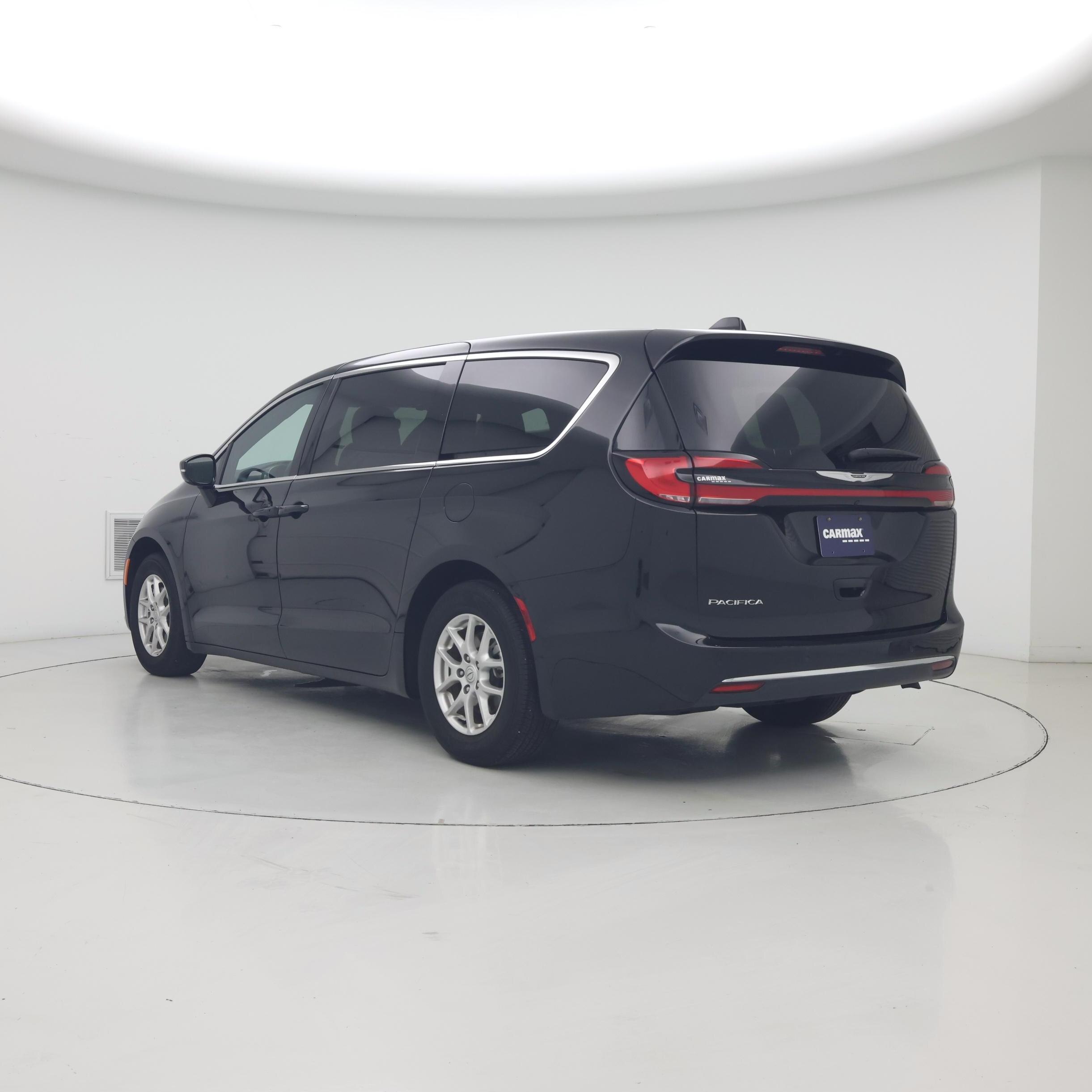 Thumbnail: 2025 Chrysler Pacifica - 2