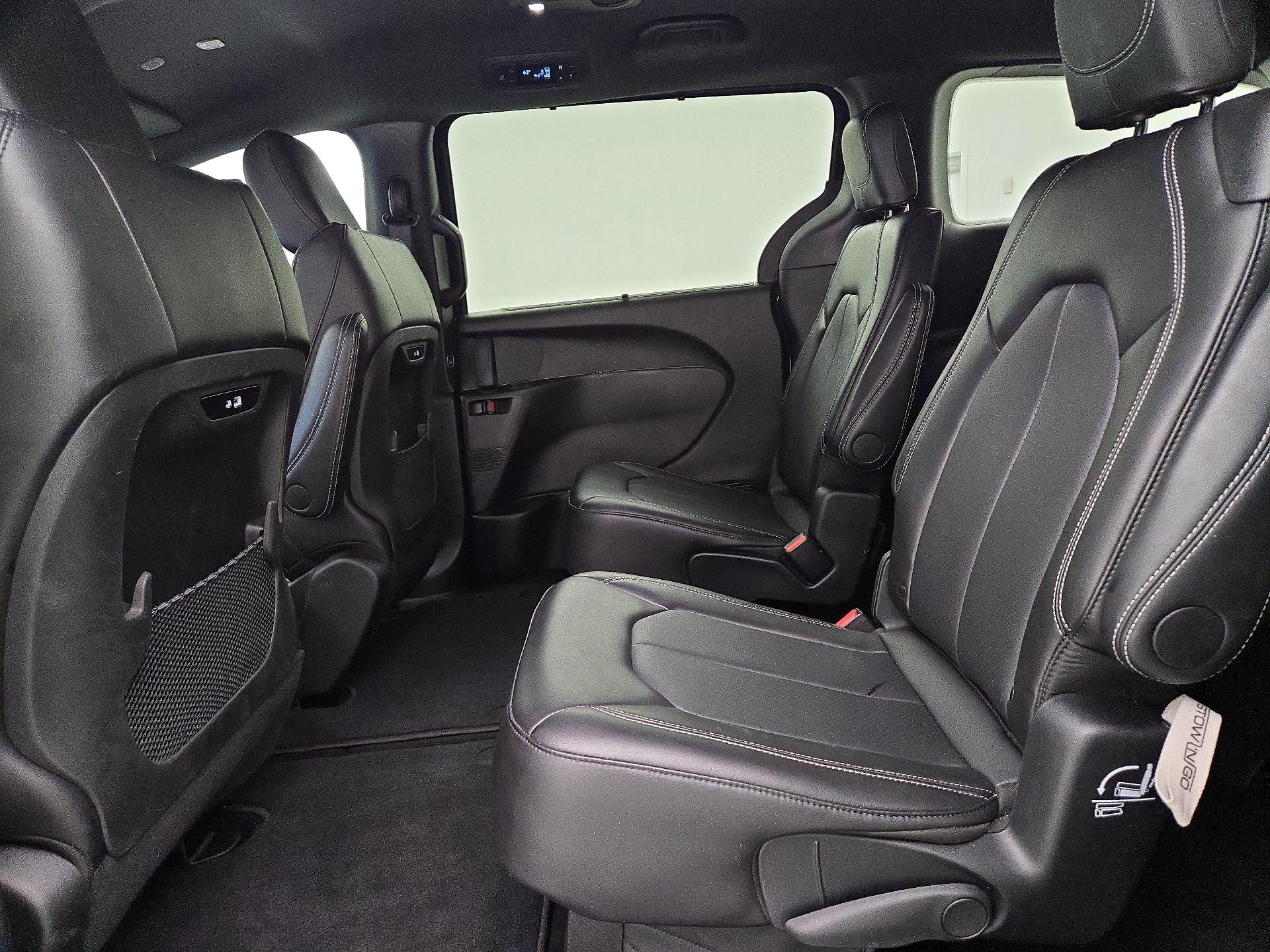 Thumbnail: 2025 Chrysler Pacifica - 19