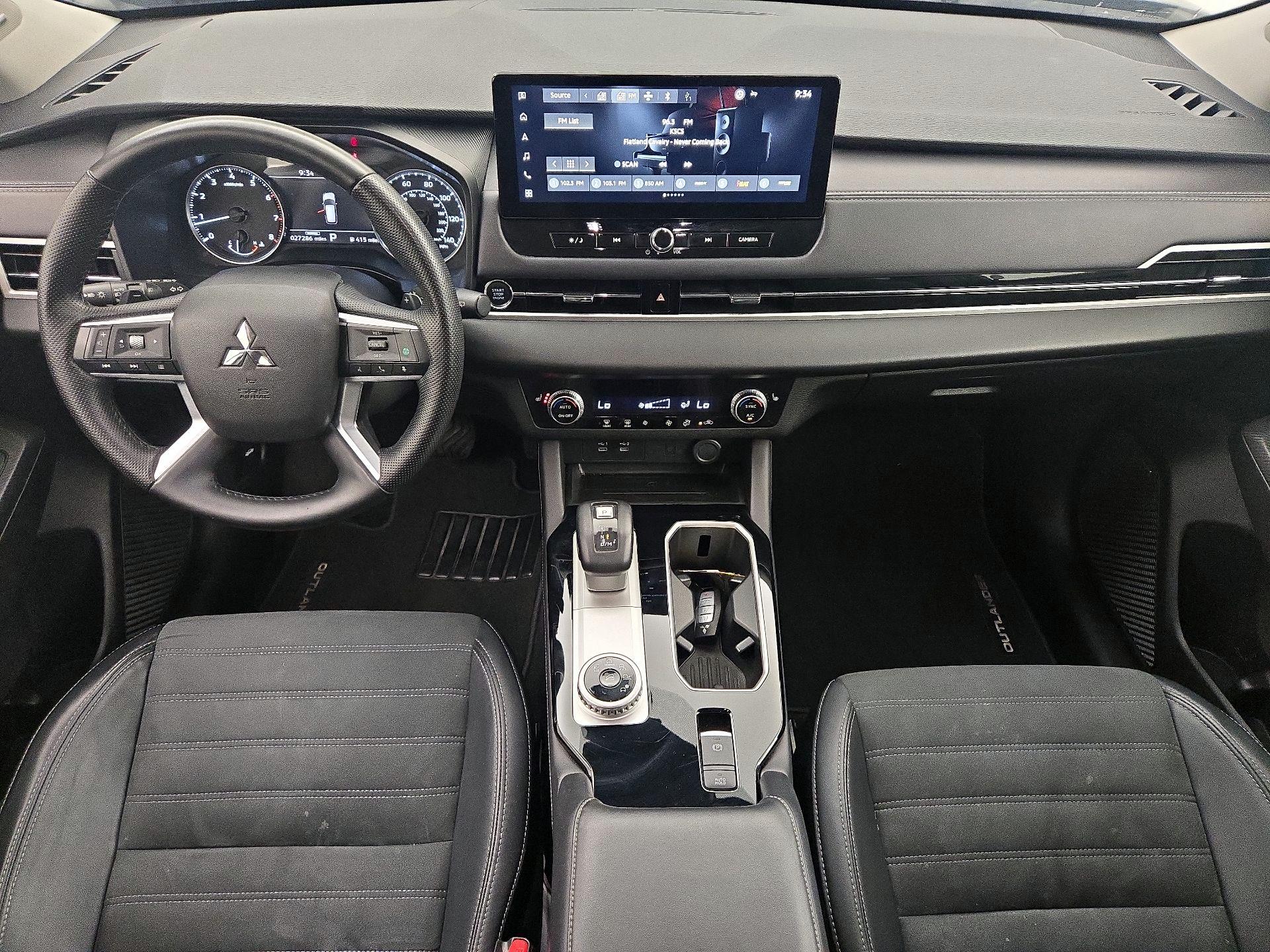 Thumbnail: 2025 Mitsubishi Outlander - 9