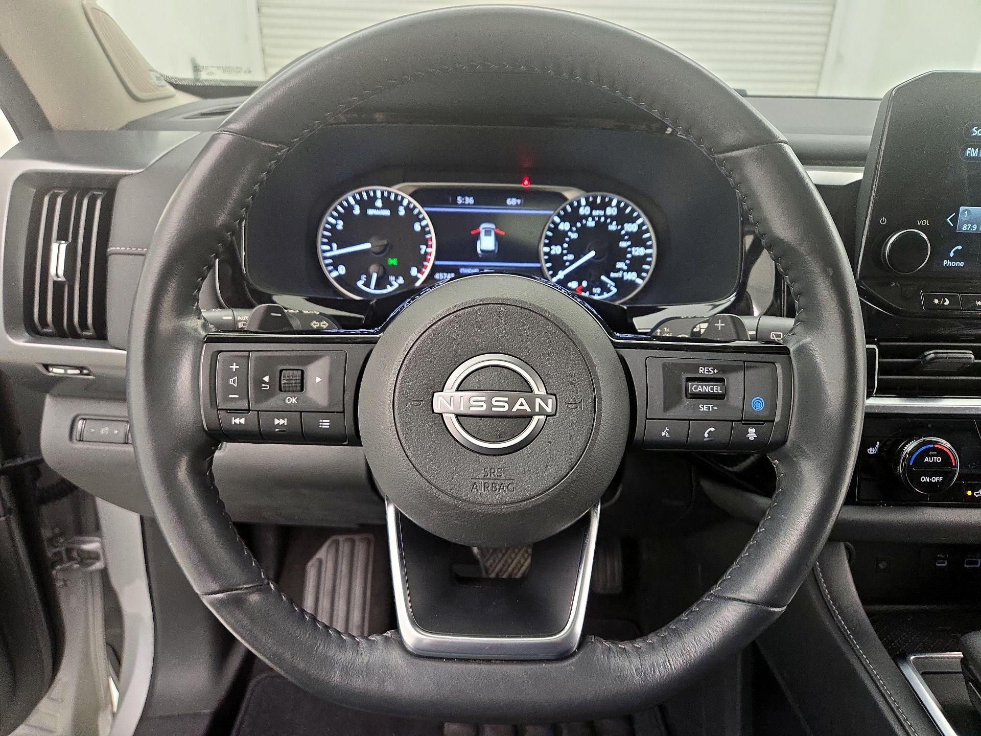Thumbnail: 2023 Nissan Pathfinder - 10