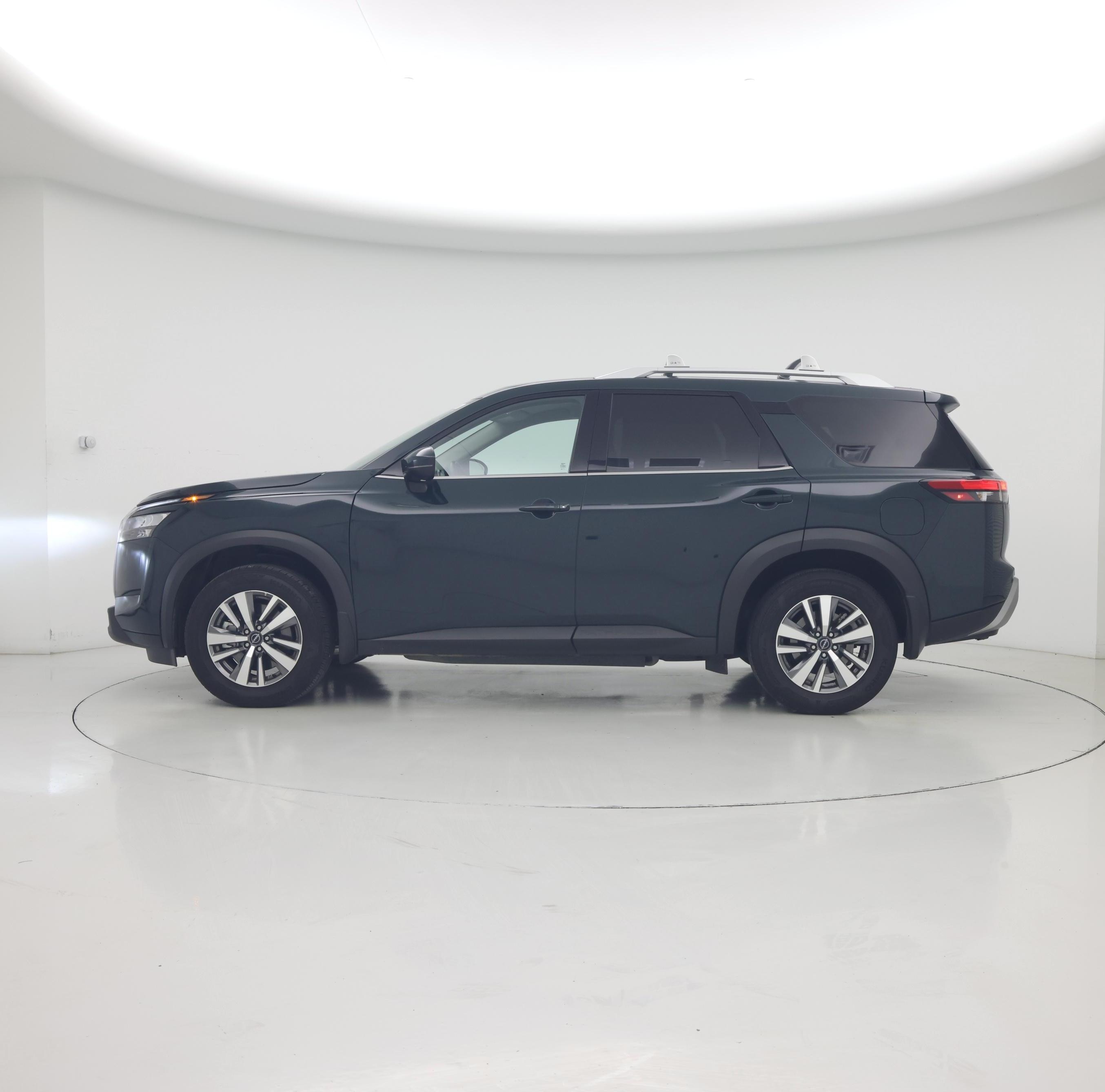 Thumbnail: 2025 Nissan Pathfinder - 3