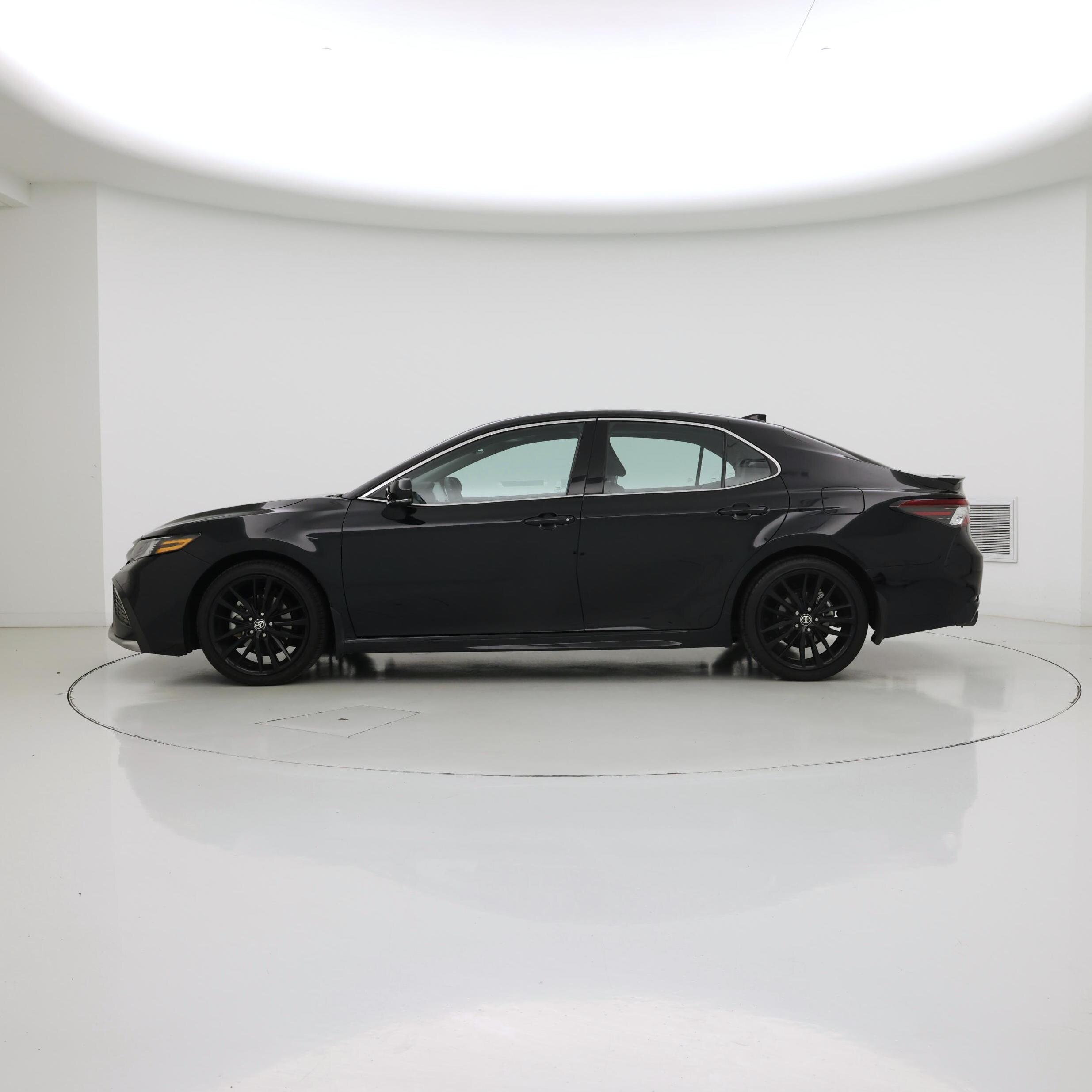 Thumbnail: 2023 Toyota Camry - 3