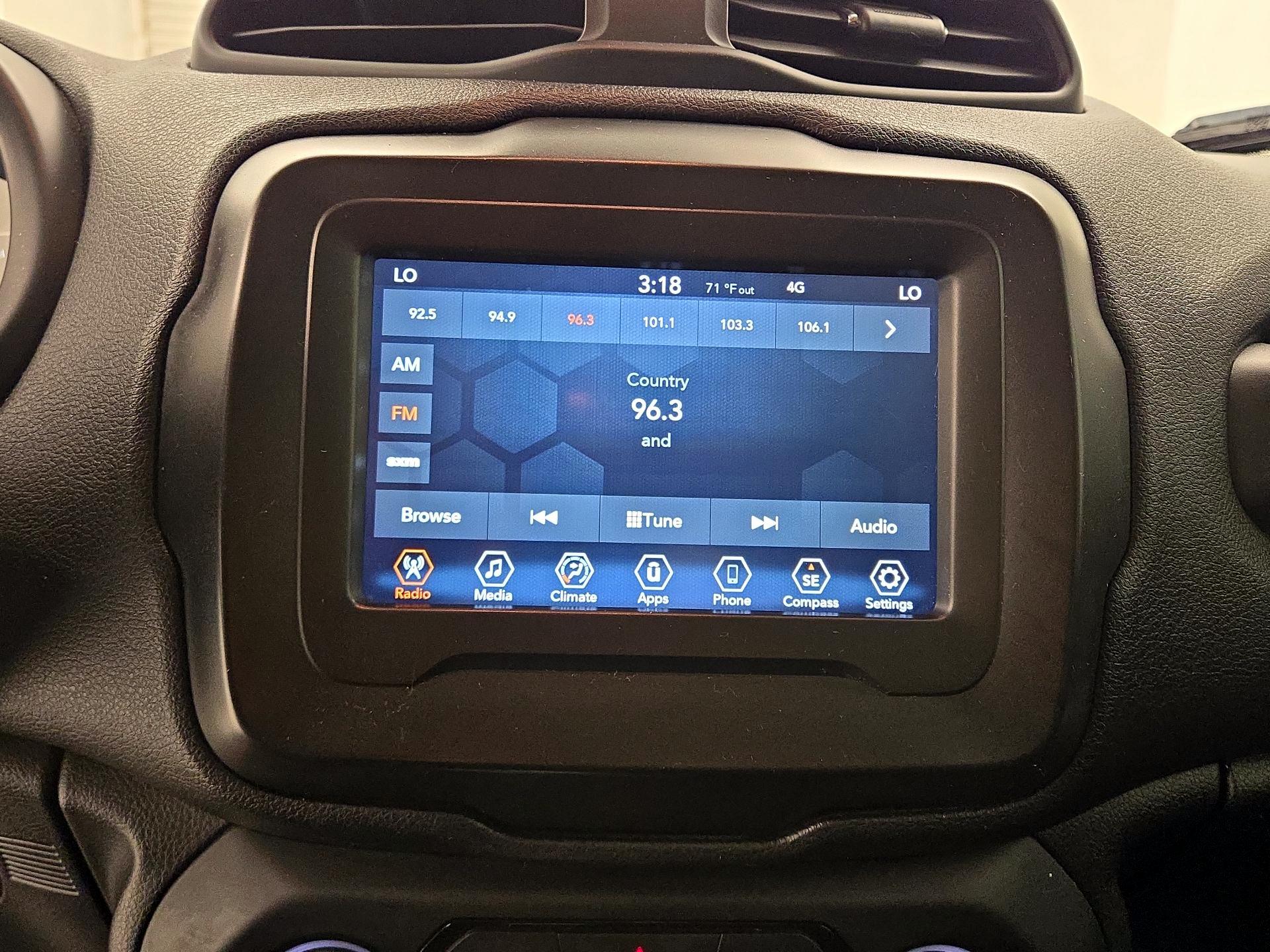 Thumbnail: 2021 Jeep Renegade - 15
