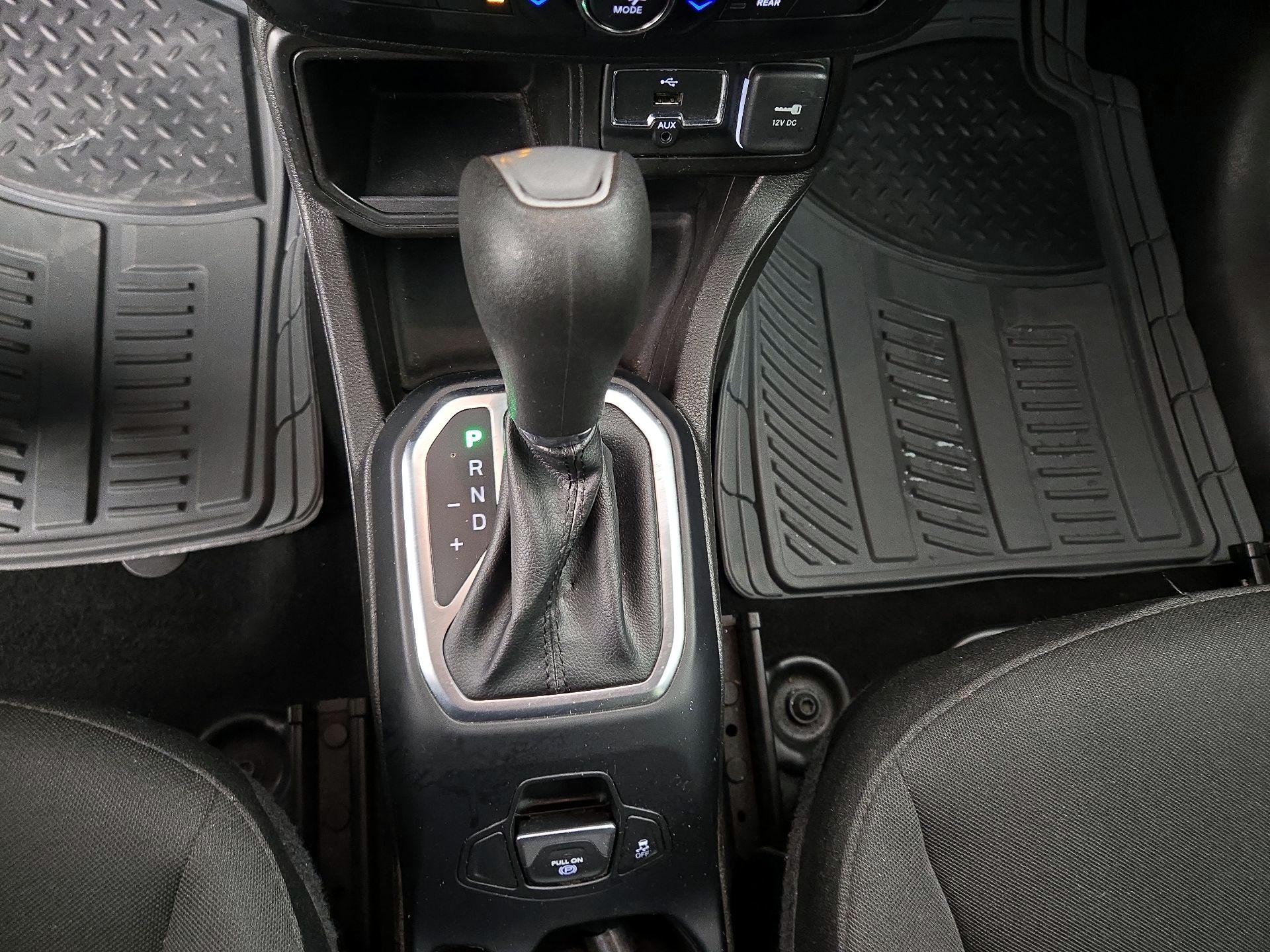 Thumbnail: 2021 Jeep Renegade - 17