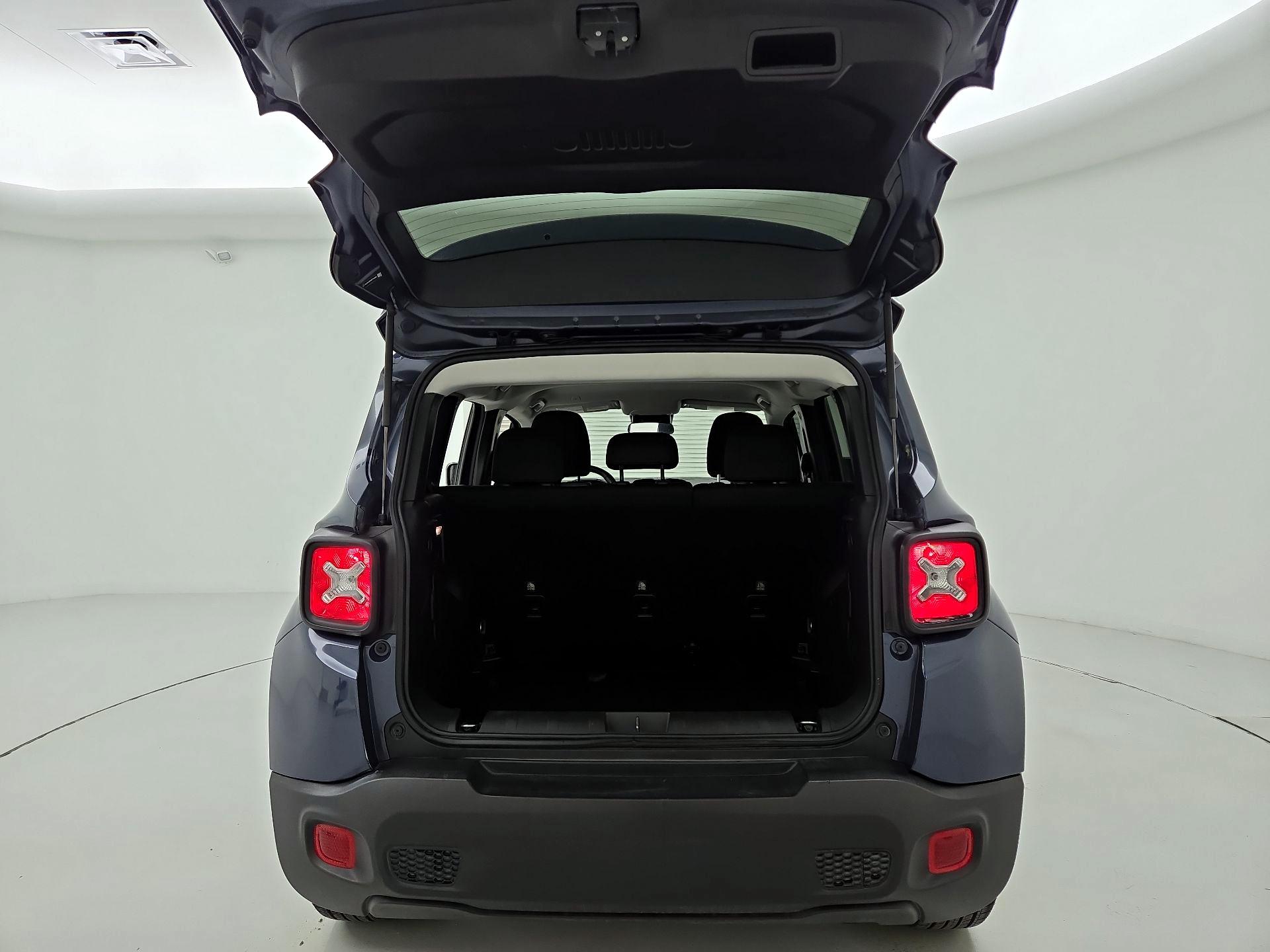 Thumbnail: 2021 Jeep Renegade - 20