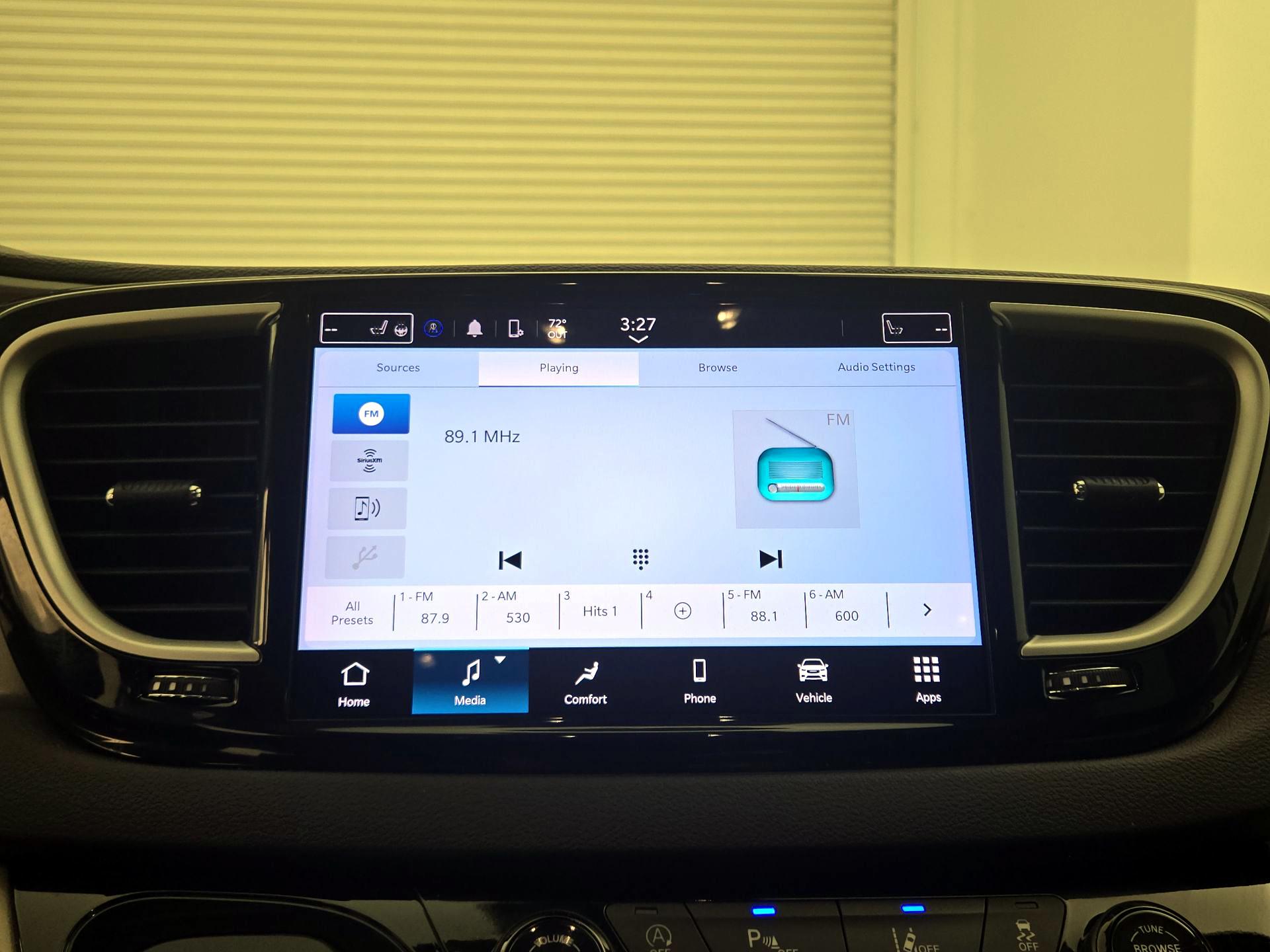 Thumbnail: 2024 Chrysler Pacifica - 15