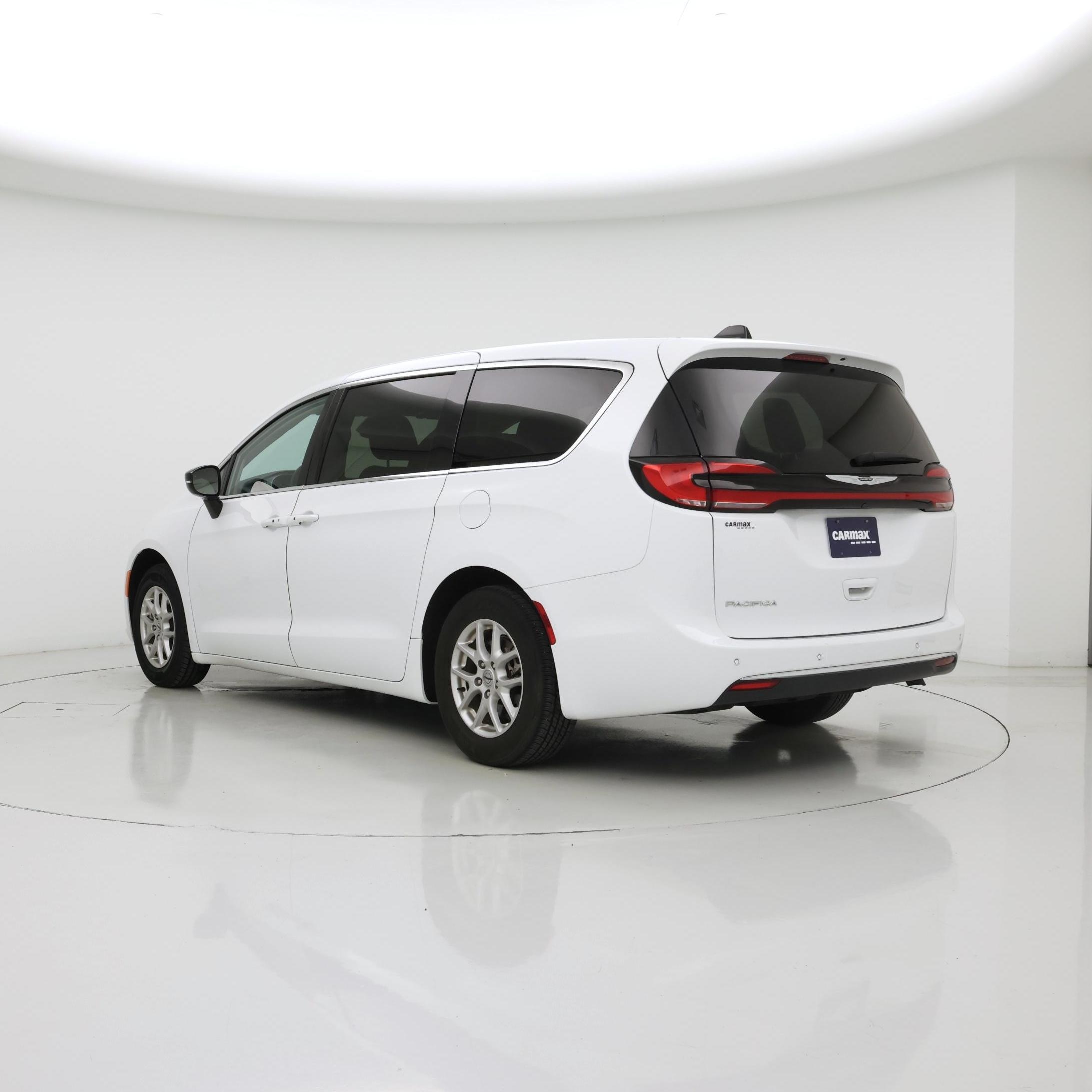 Thumbnail: 2024 Chrysler Pacifica - 2