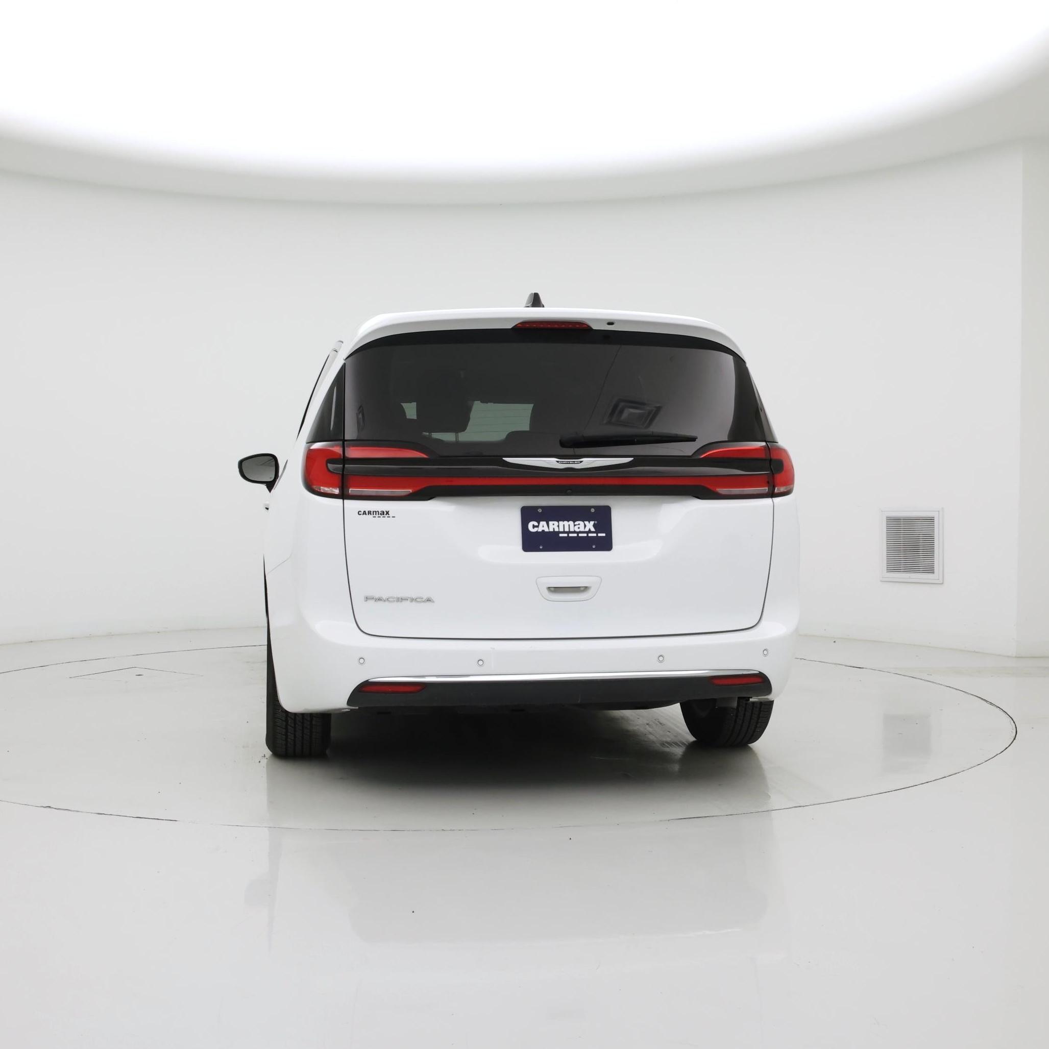 Thumbnail: 2024 Chrysler Pacifica - 6