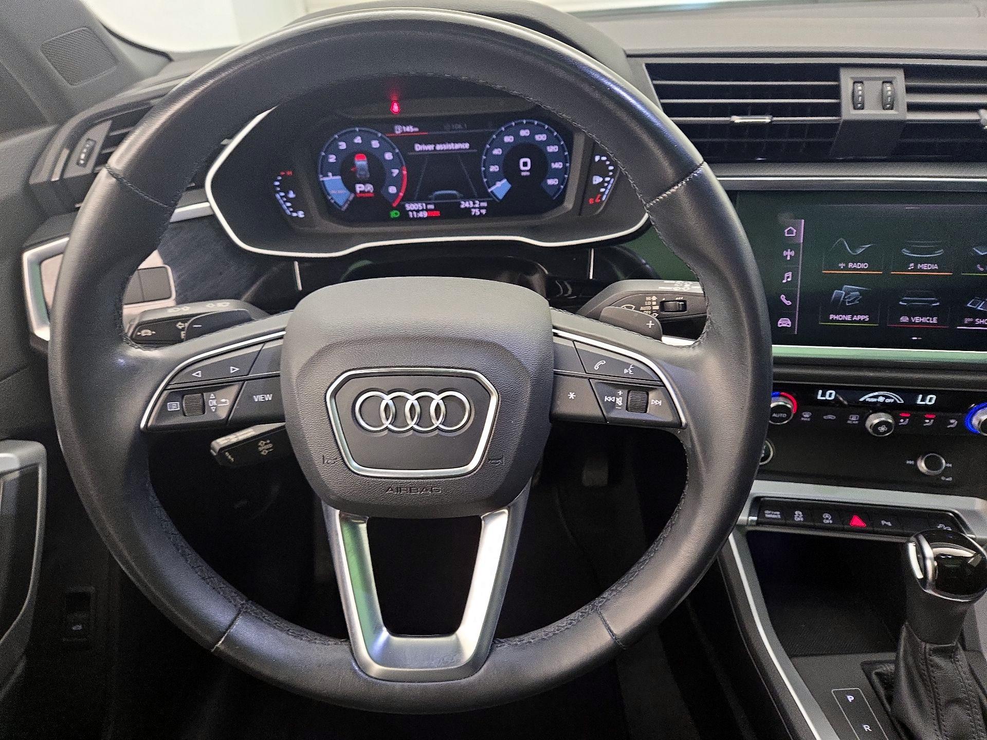 Thumbnail: 2021 Audi Q3 - 10