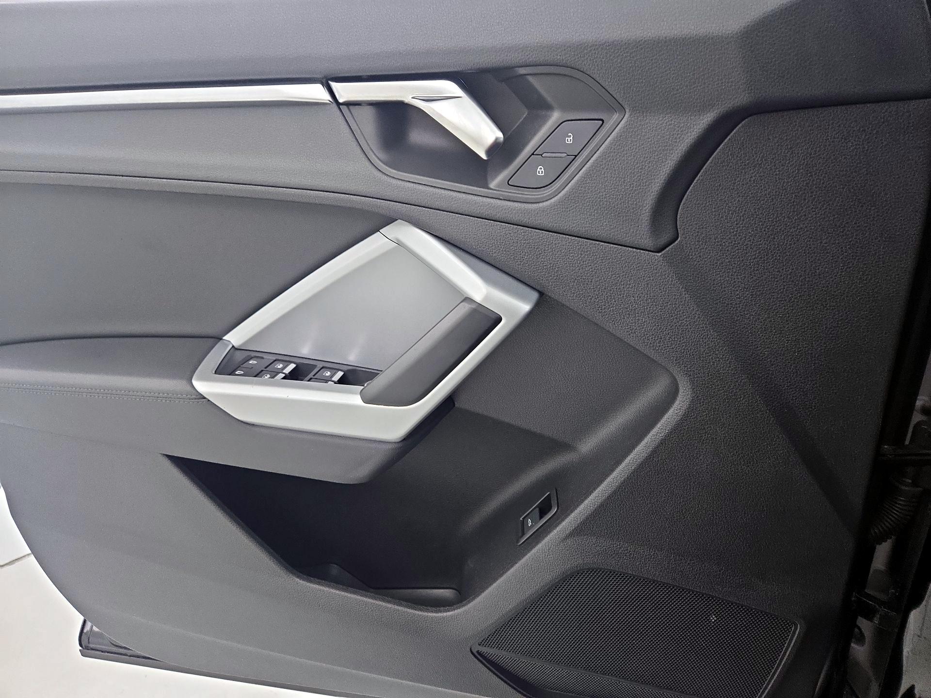 Thumbnail: 2021 Audi Q3 - 12