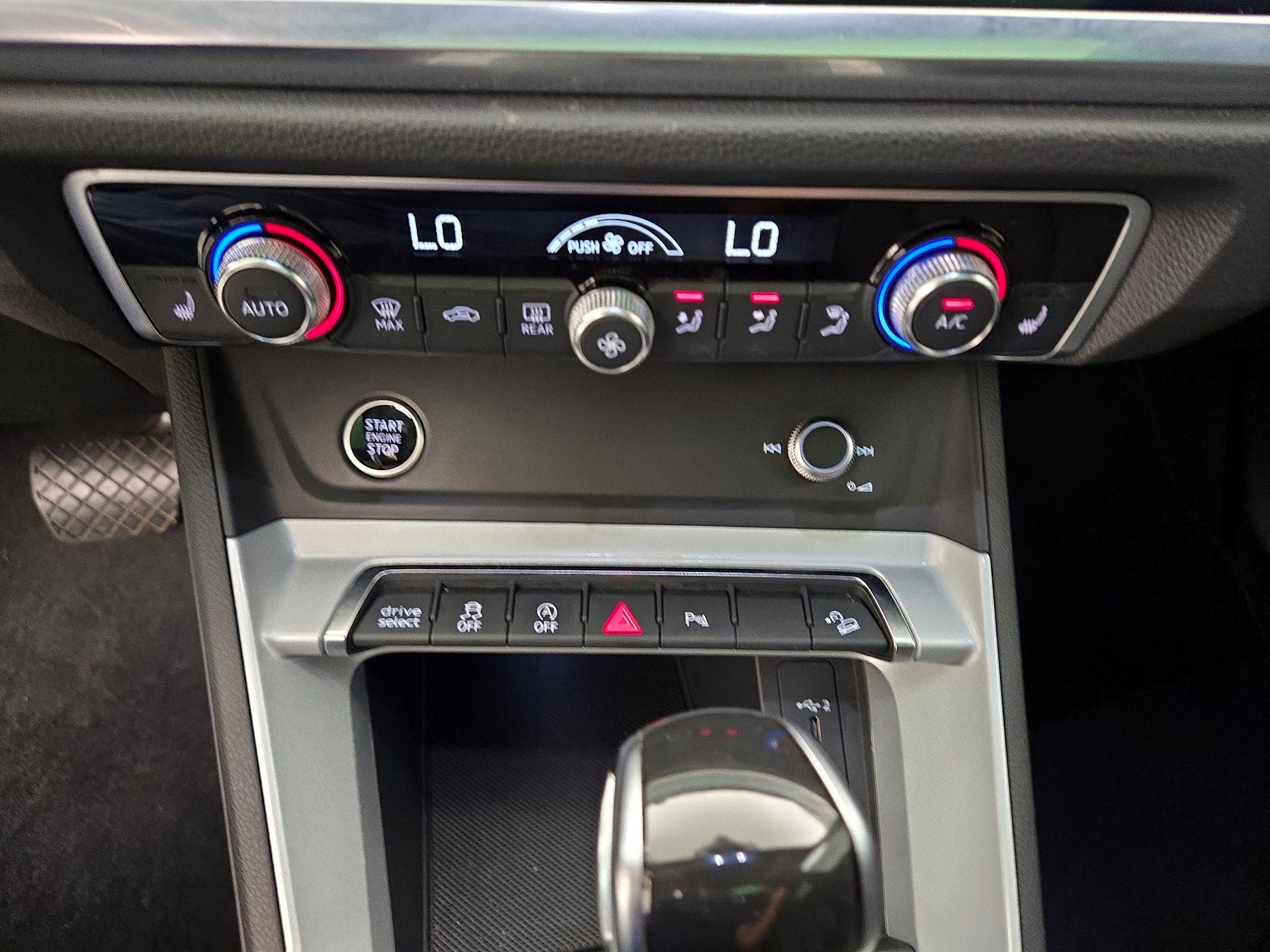 Thumbnail: 2021 Audi Q3 - 16