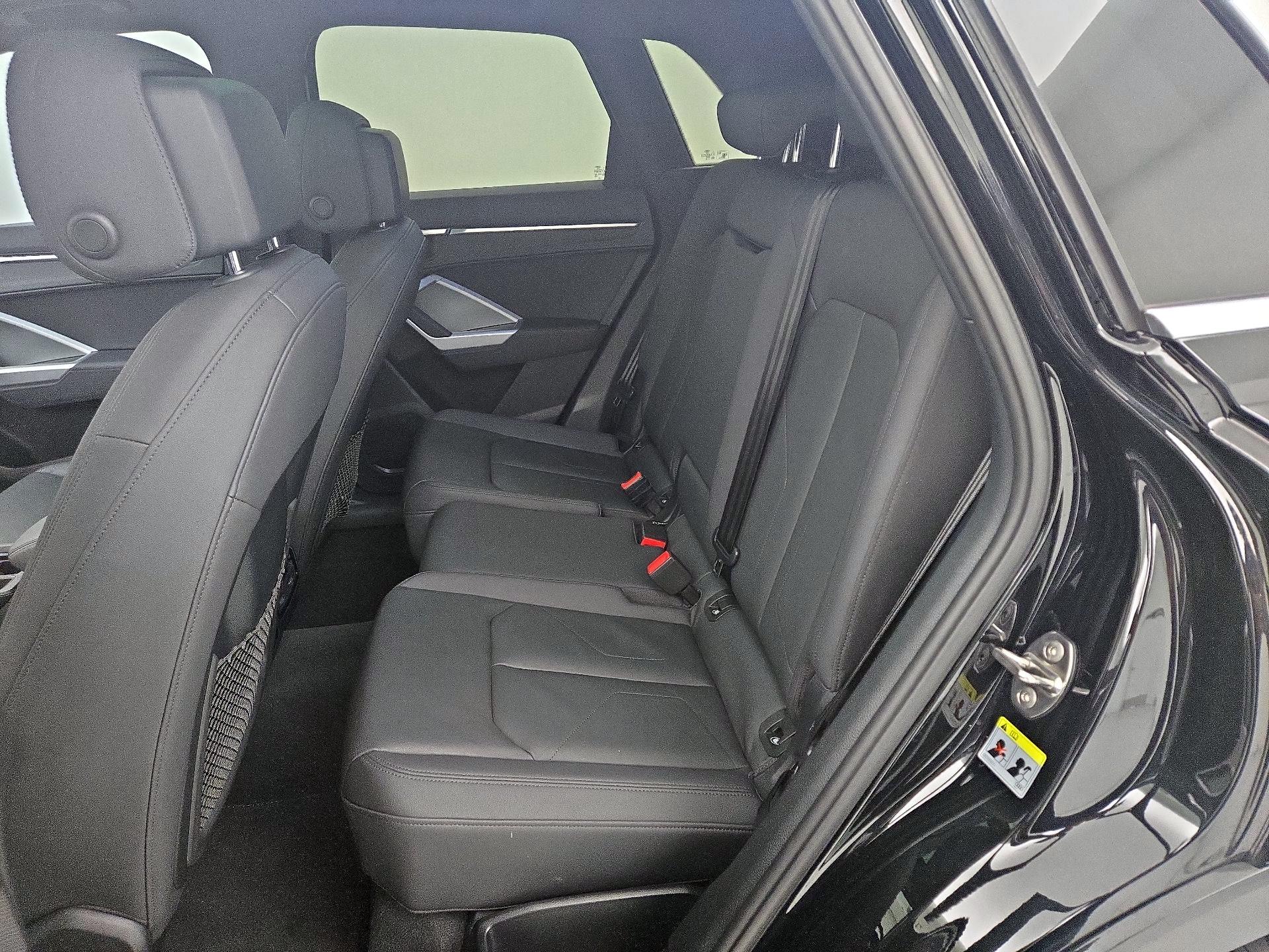 Thumbnail: 2021 Audi Q3 - 20