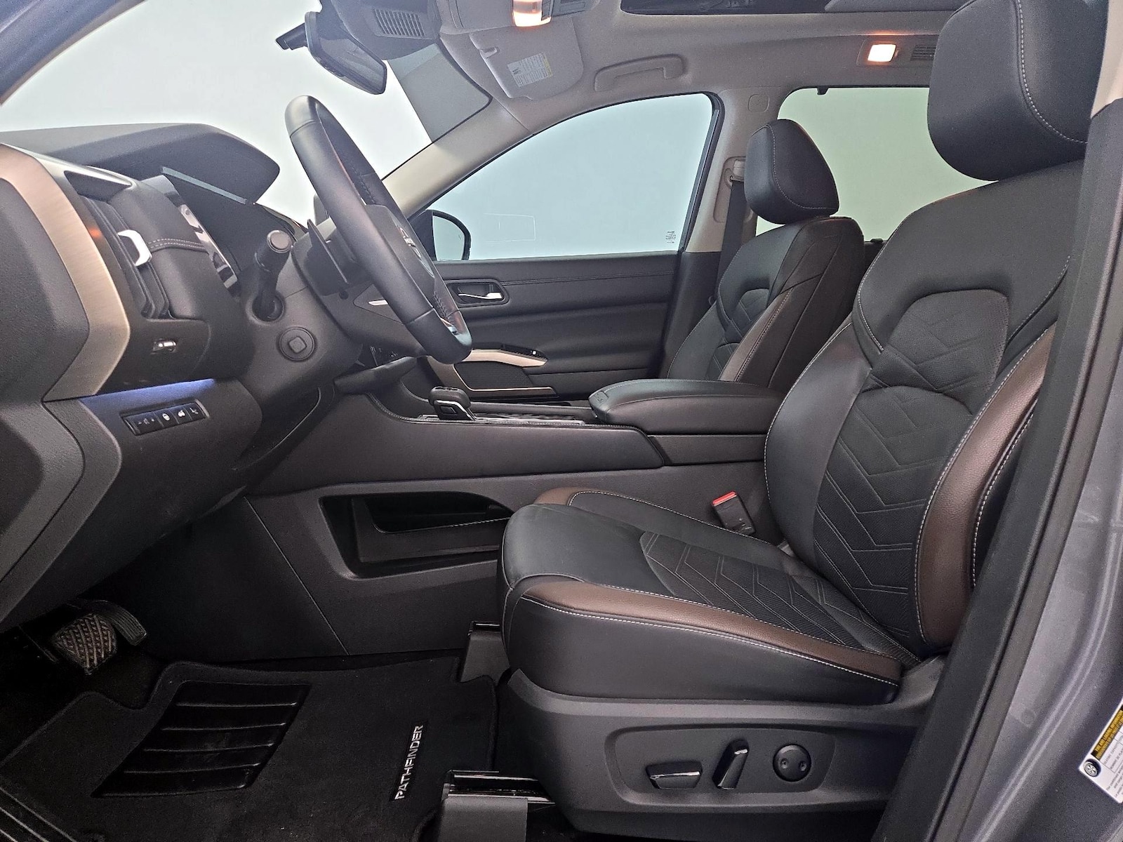 2023 Nissan Pathfinder Platinum - Photo 12