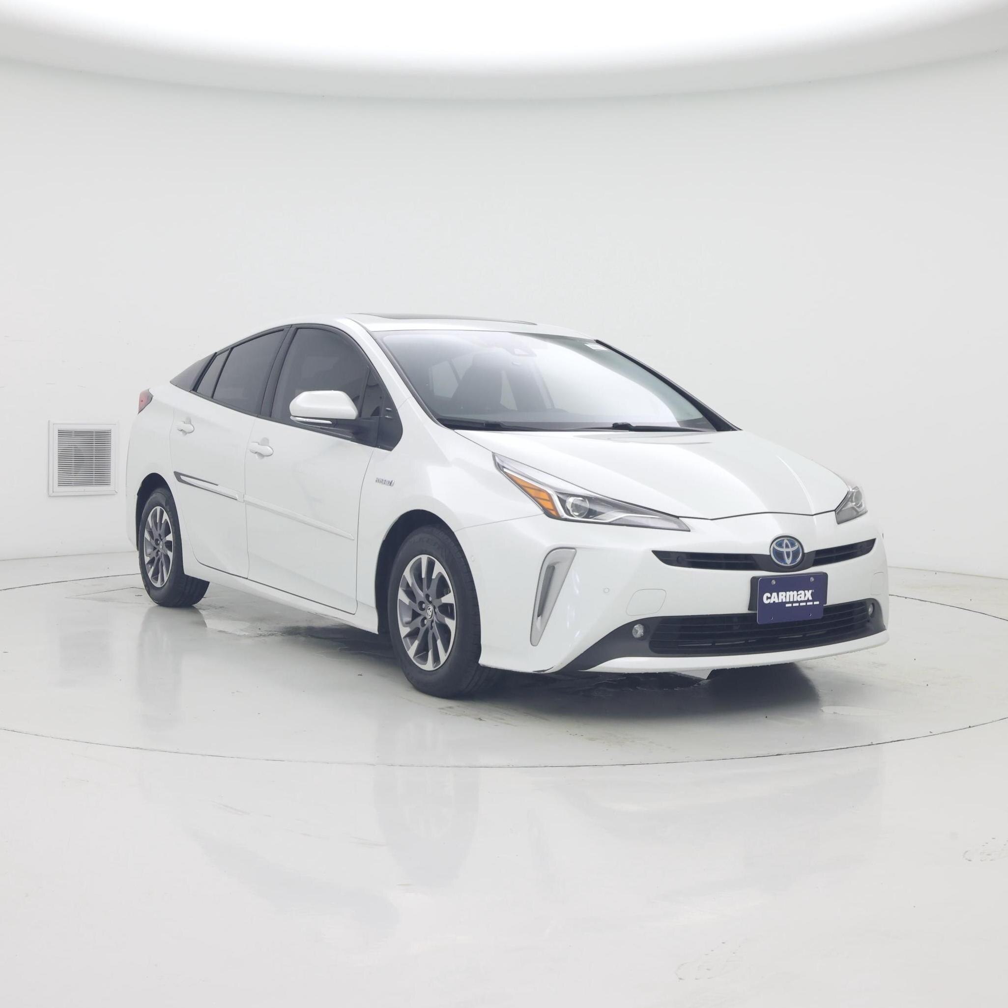 White 2022 Toyota Prius Hatchback Front-Wheel Drive Automatic