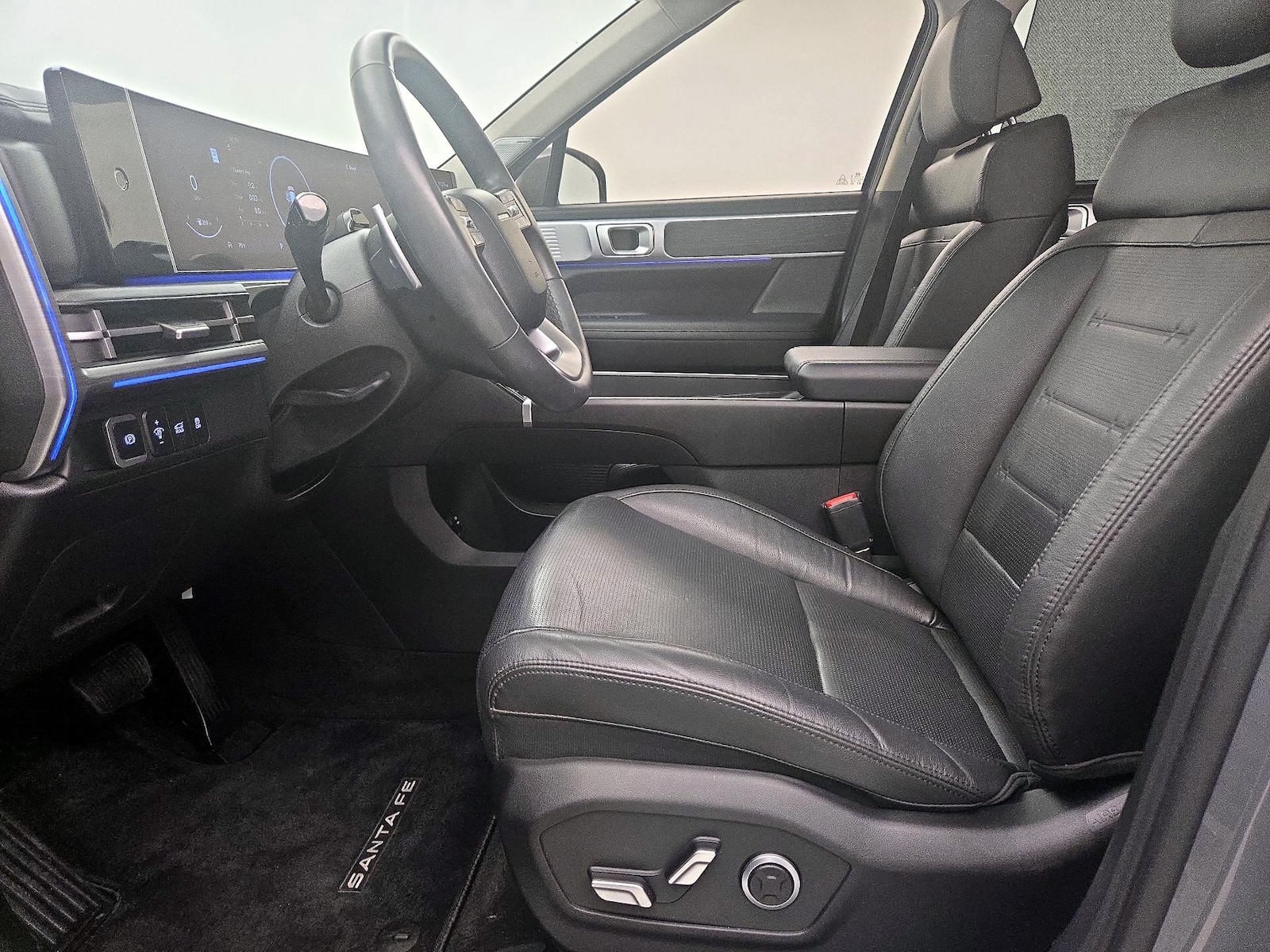 2024 Hyundai Santa Fe Limited - Photo 12