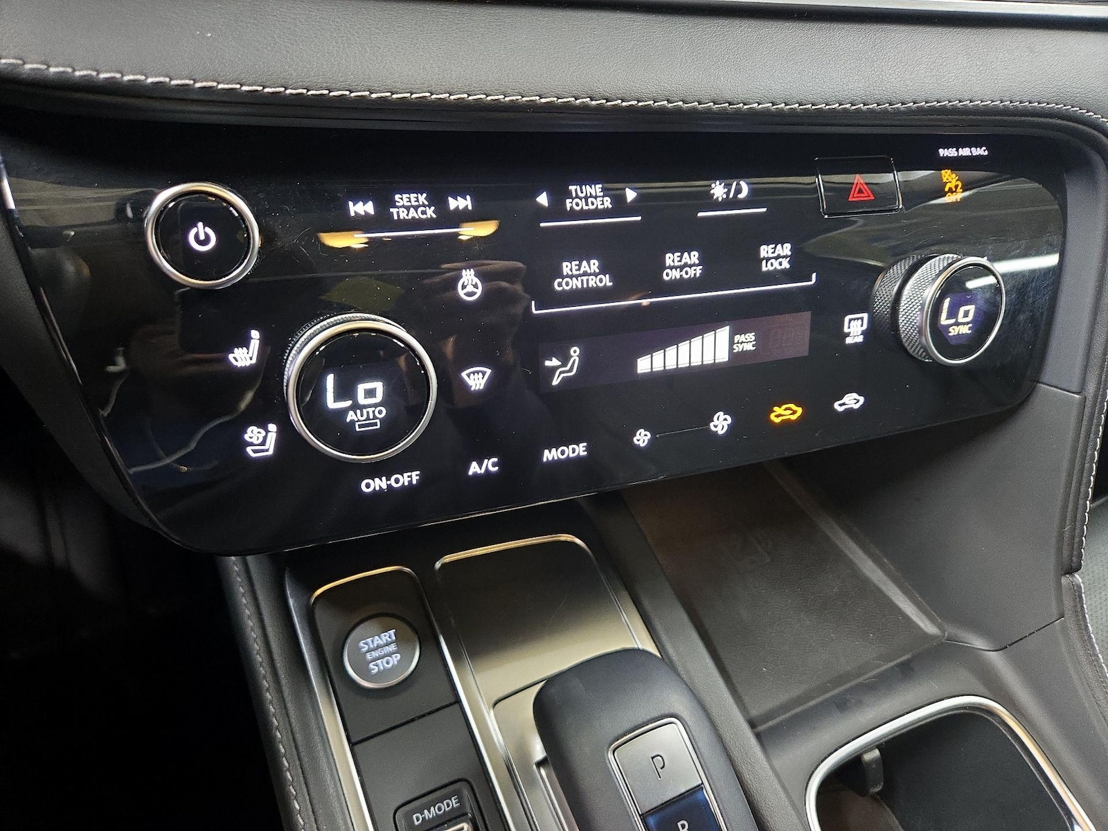 2023 INFINITI QX60 LUXE - Photo 17