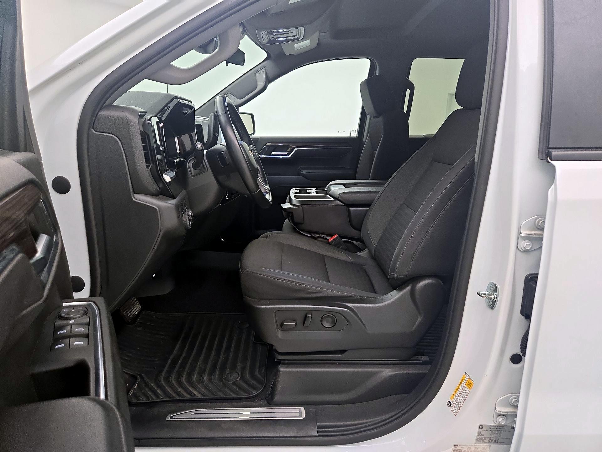Thumbnail: 2023 Chevrolet Silverado 1500 - 11