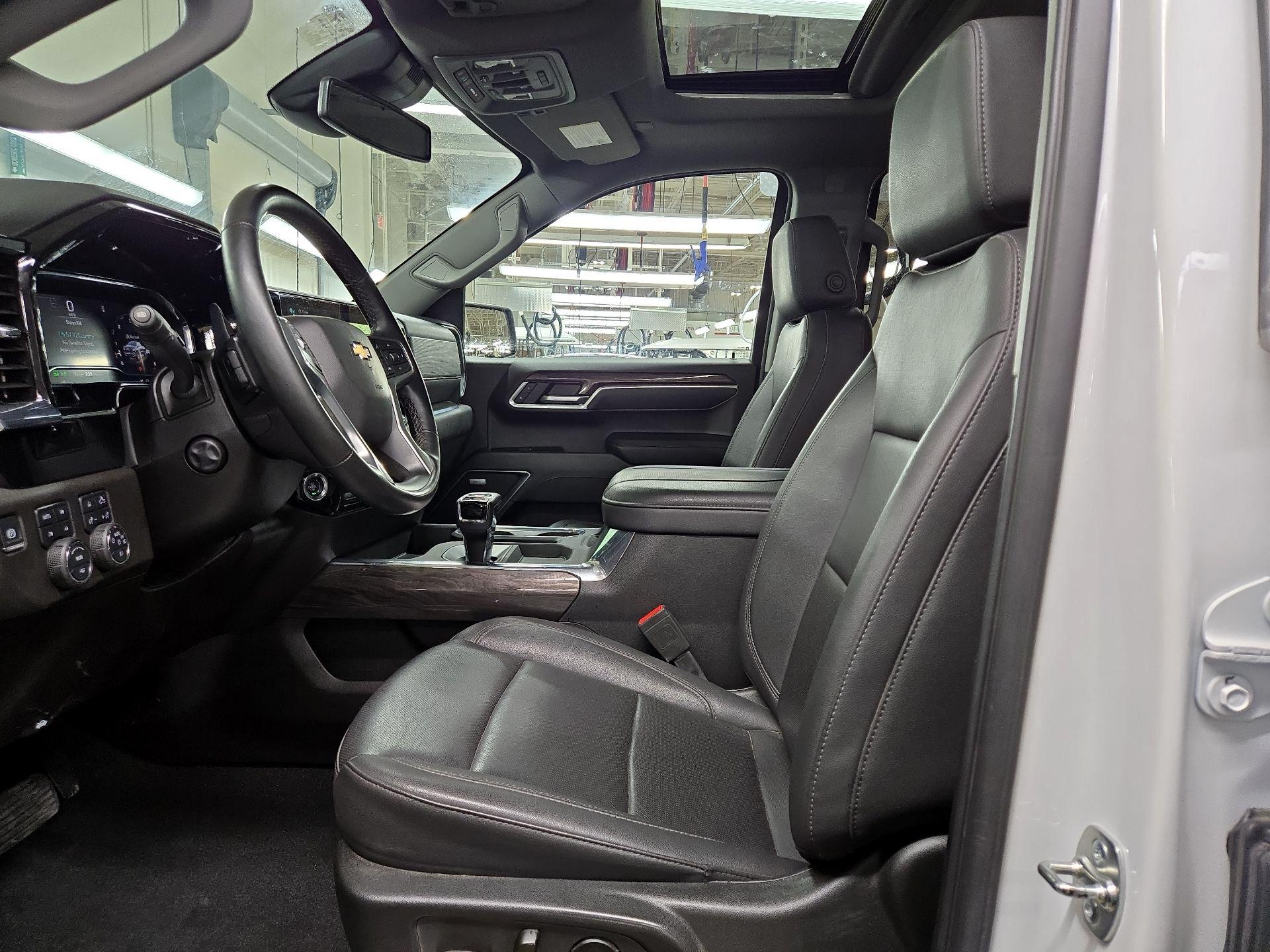 Thumbnail: 2025 Chevrolet Silverado 1500 - 11